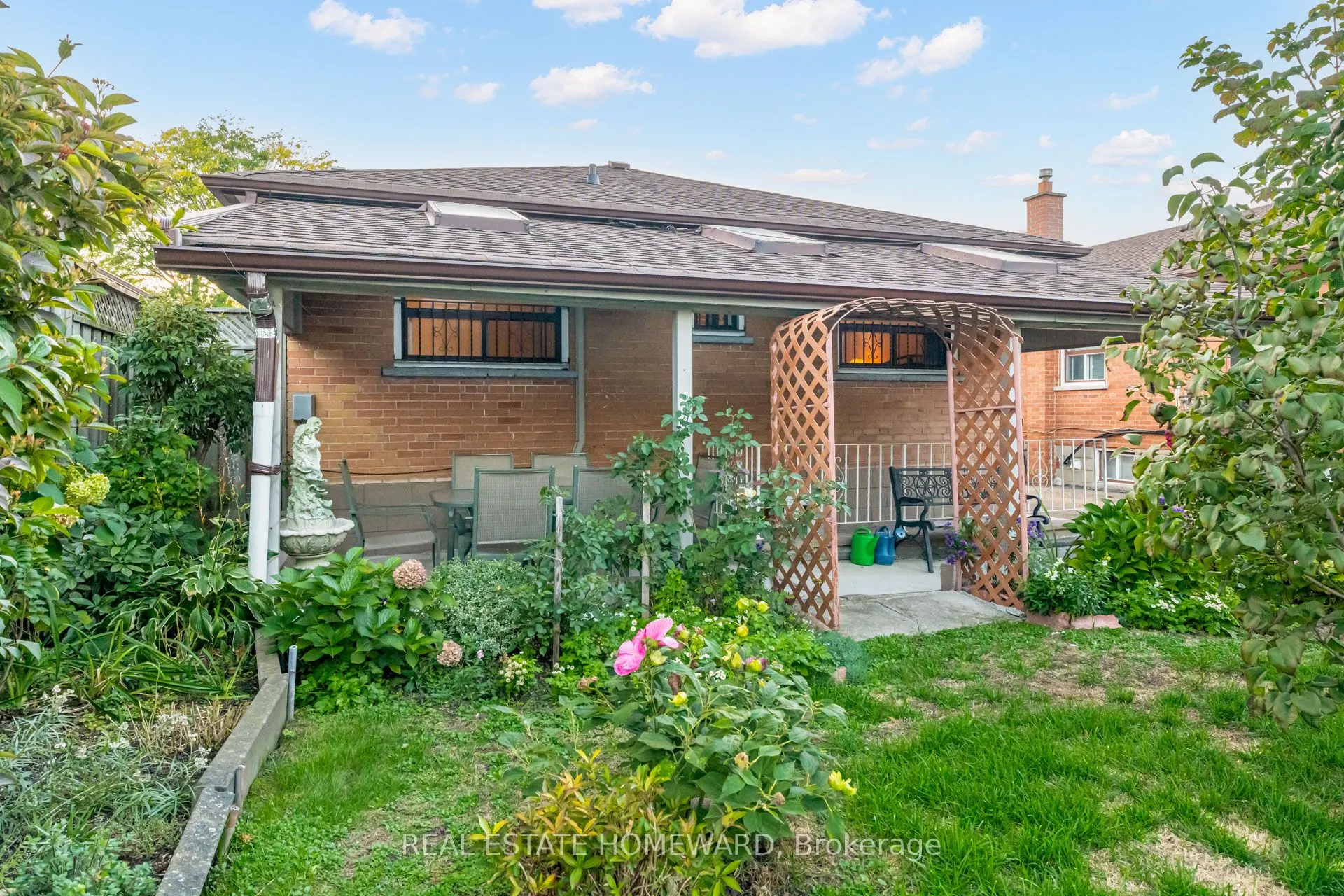 141 Brenda Crescent