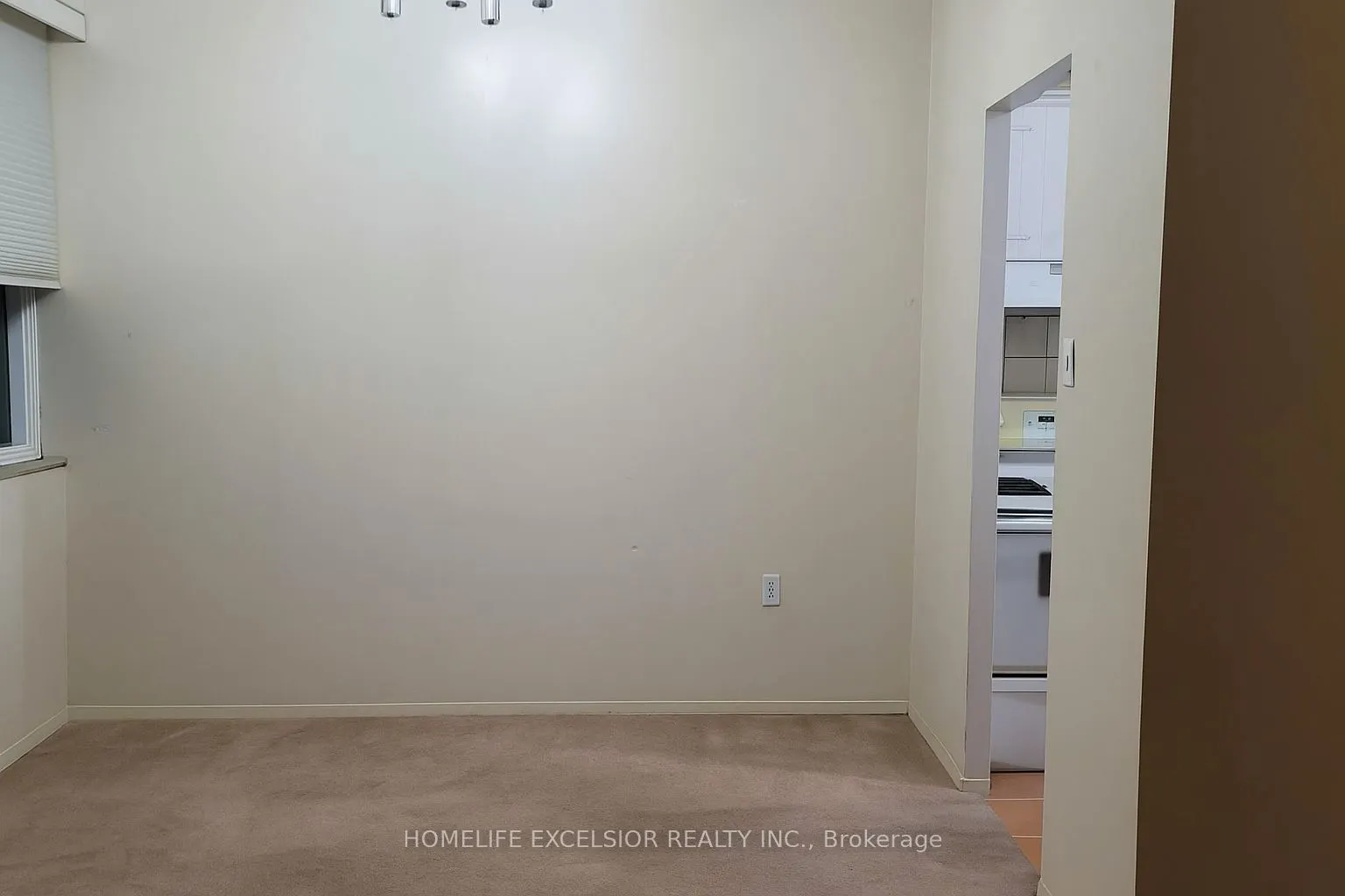 4064 Lawrence Avenue, #514