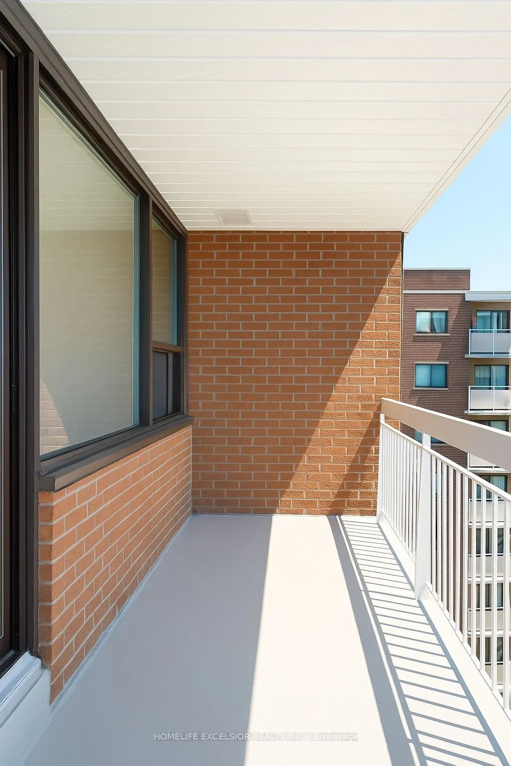 4064 Lawrence Avenue, #514
