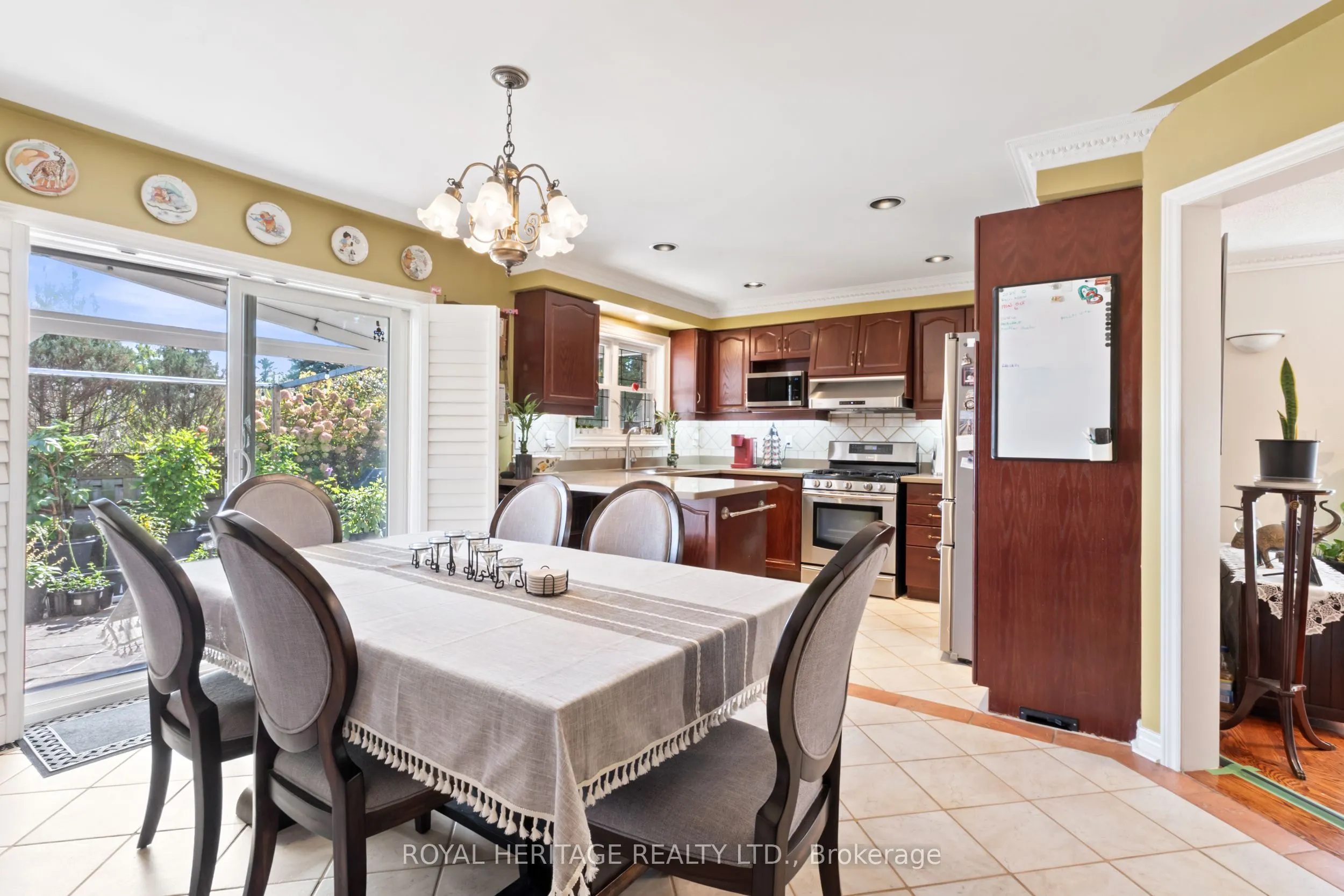 1101 Gossamer Drive