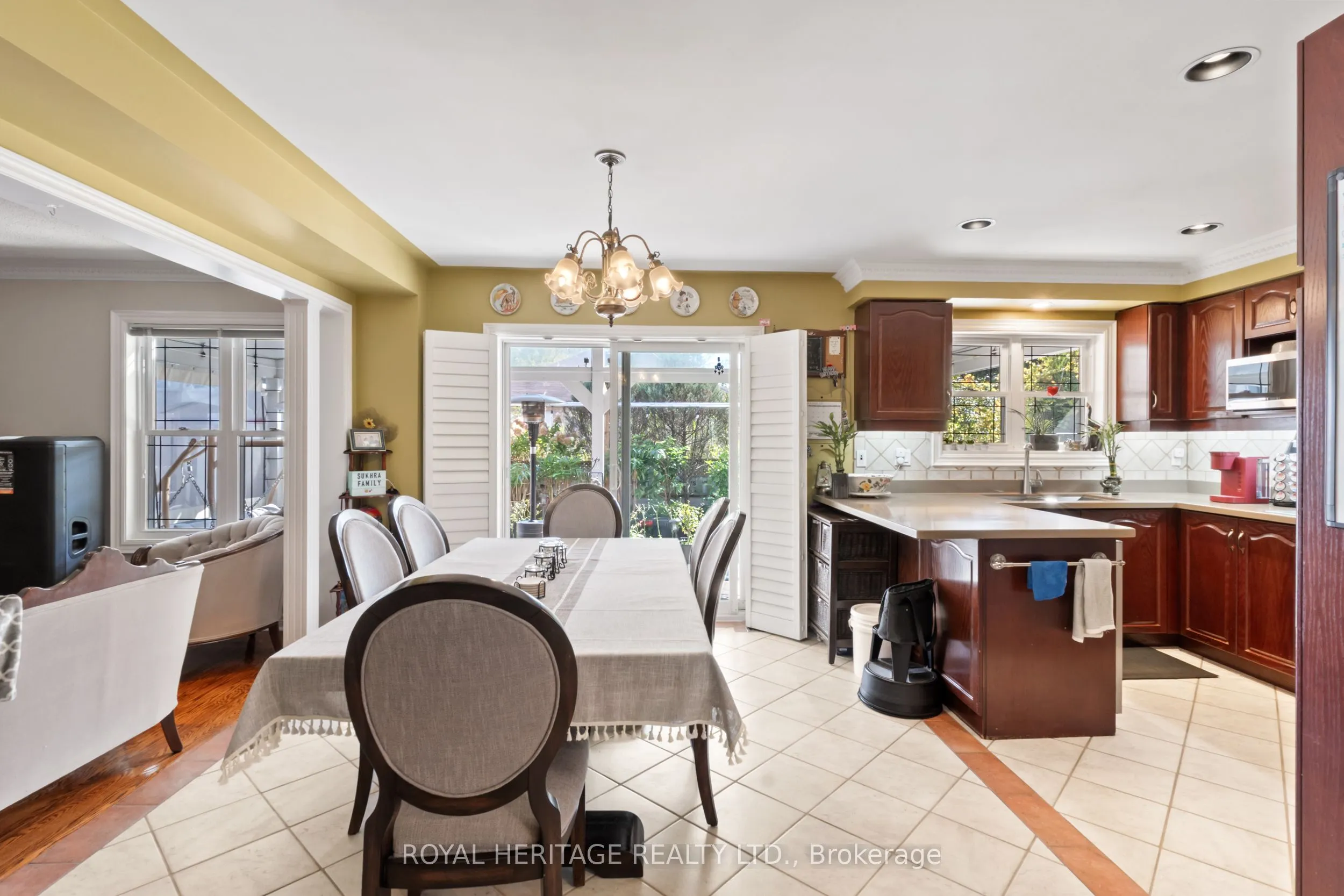 1101 Gossamer Drive