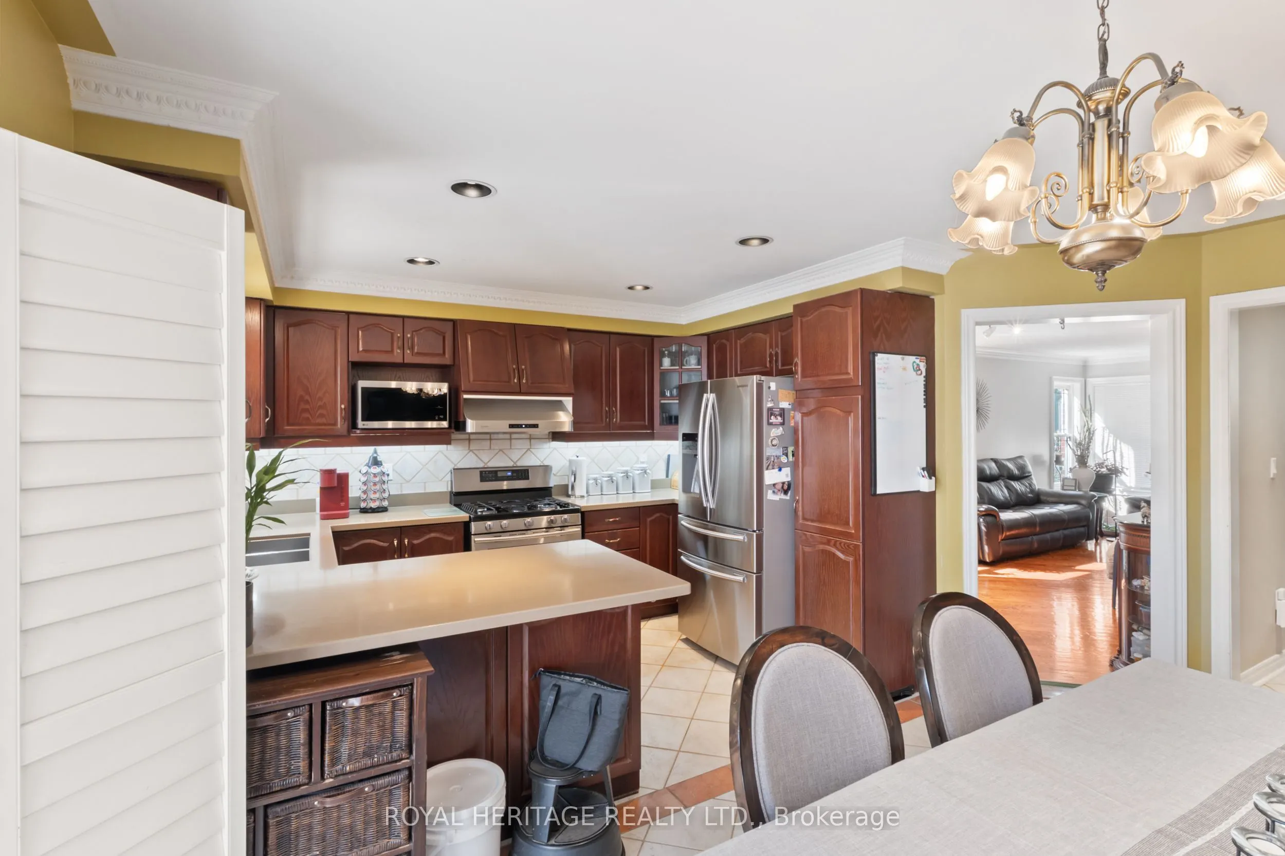 1101 Gossamer Drive