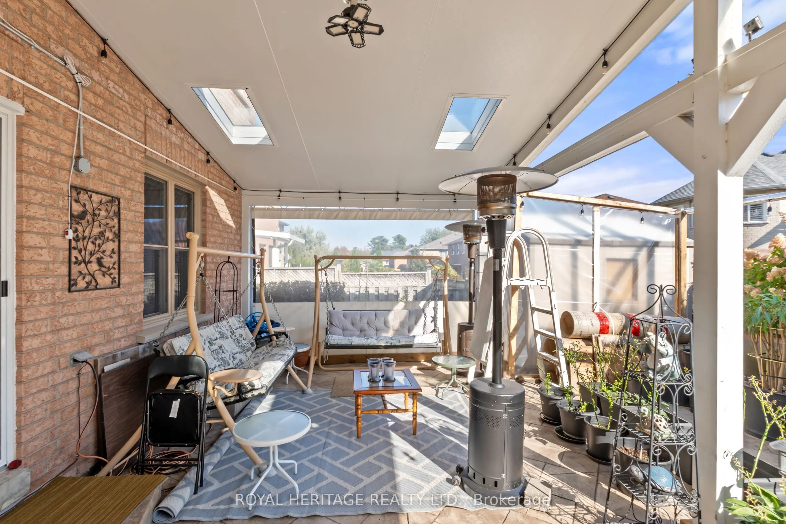 1101 Gossamer Drive