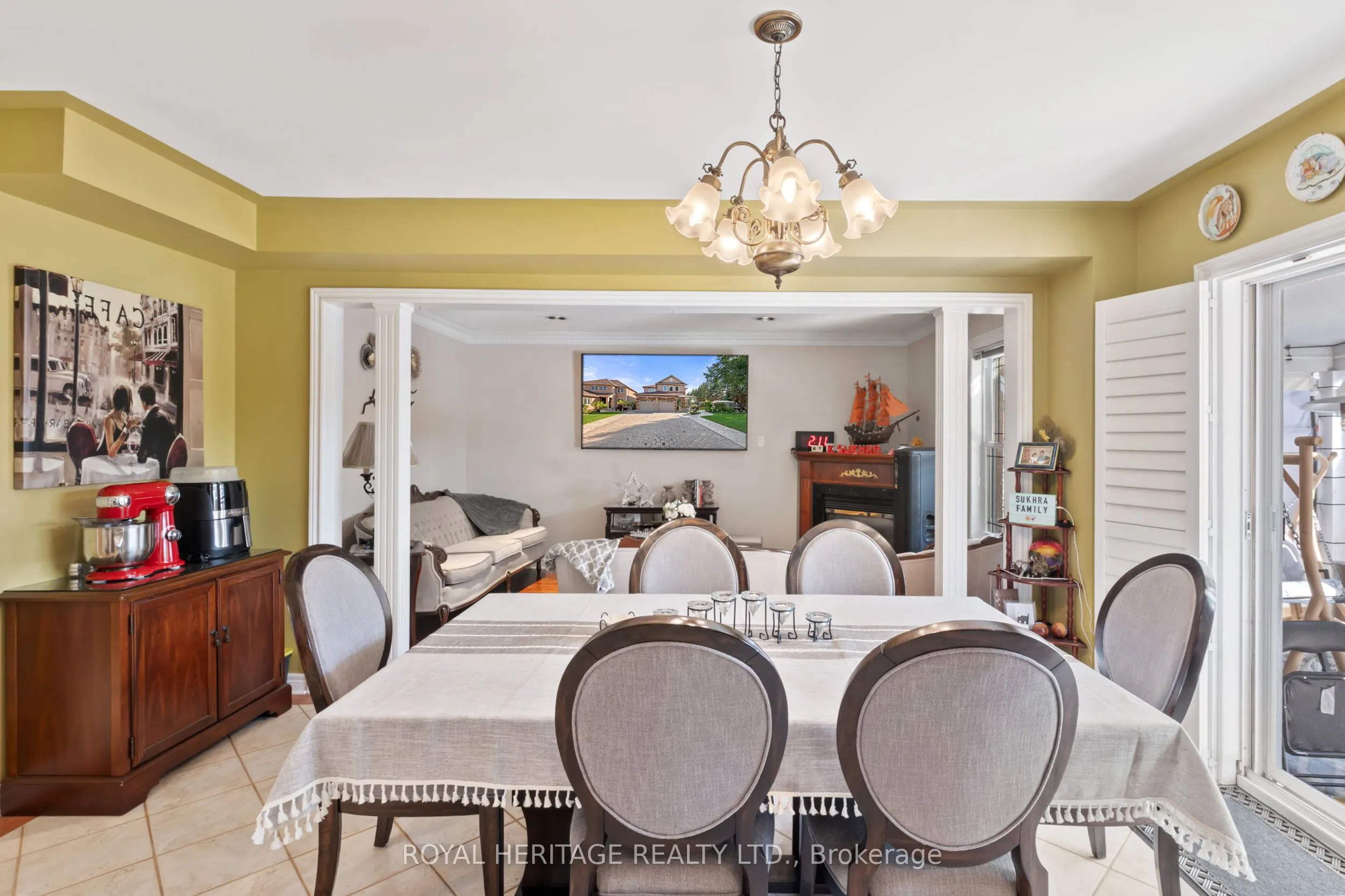 1101 Gossamer Drive