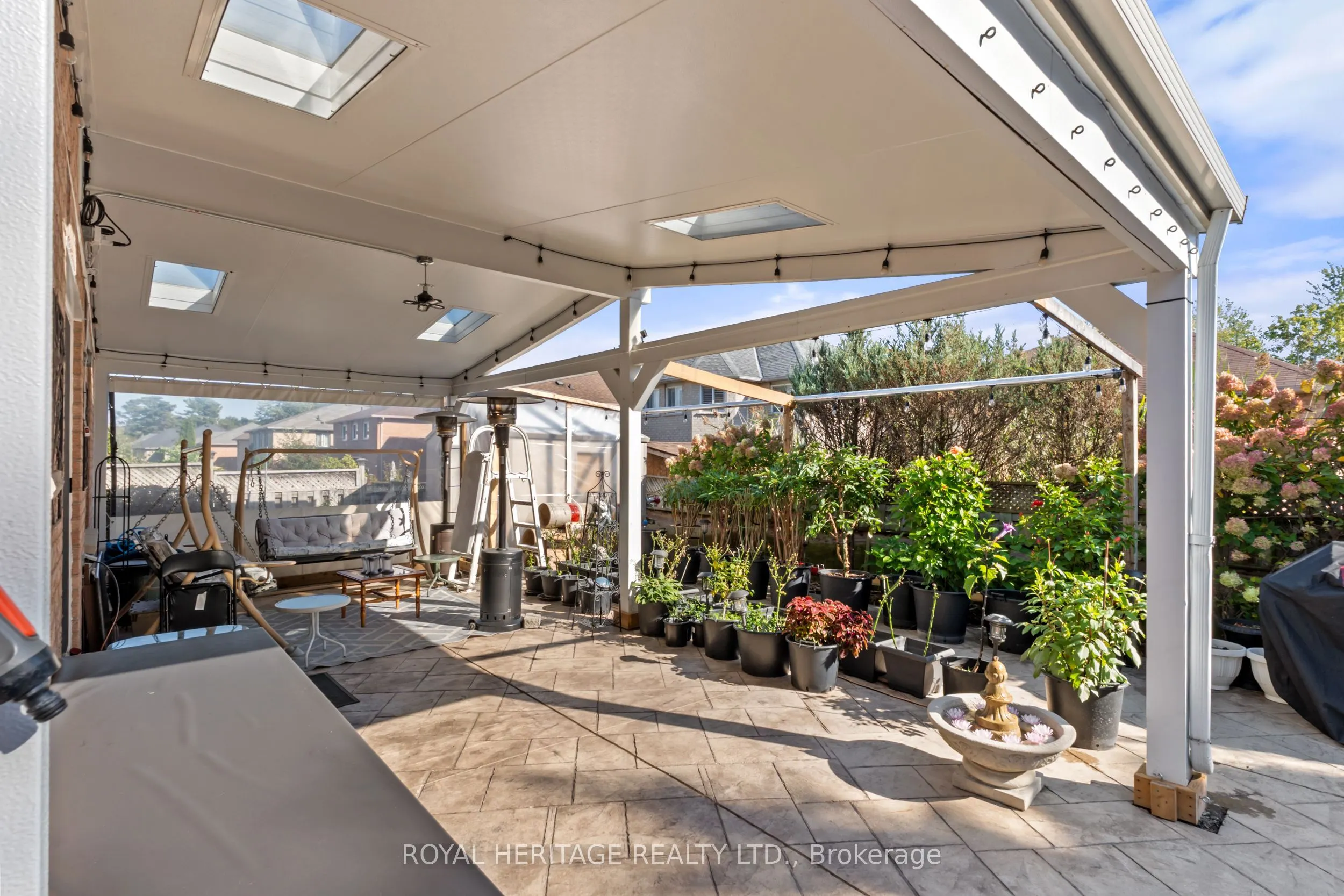 1101 Gossamer Drive