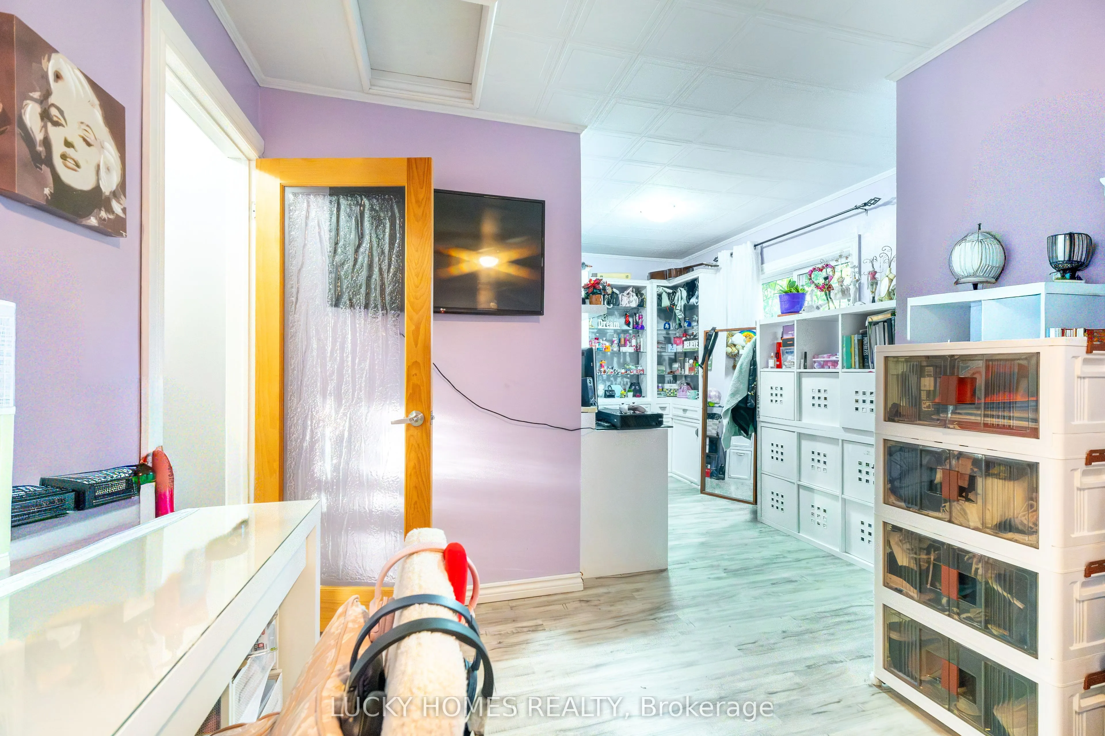 101 Meadowview Boulevard