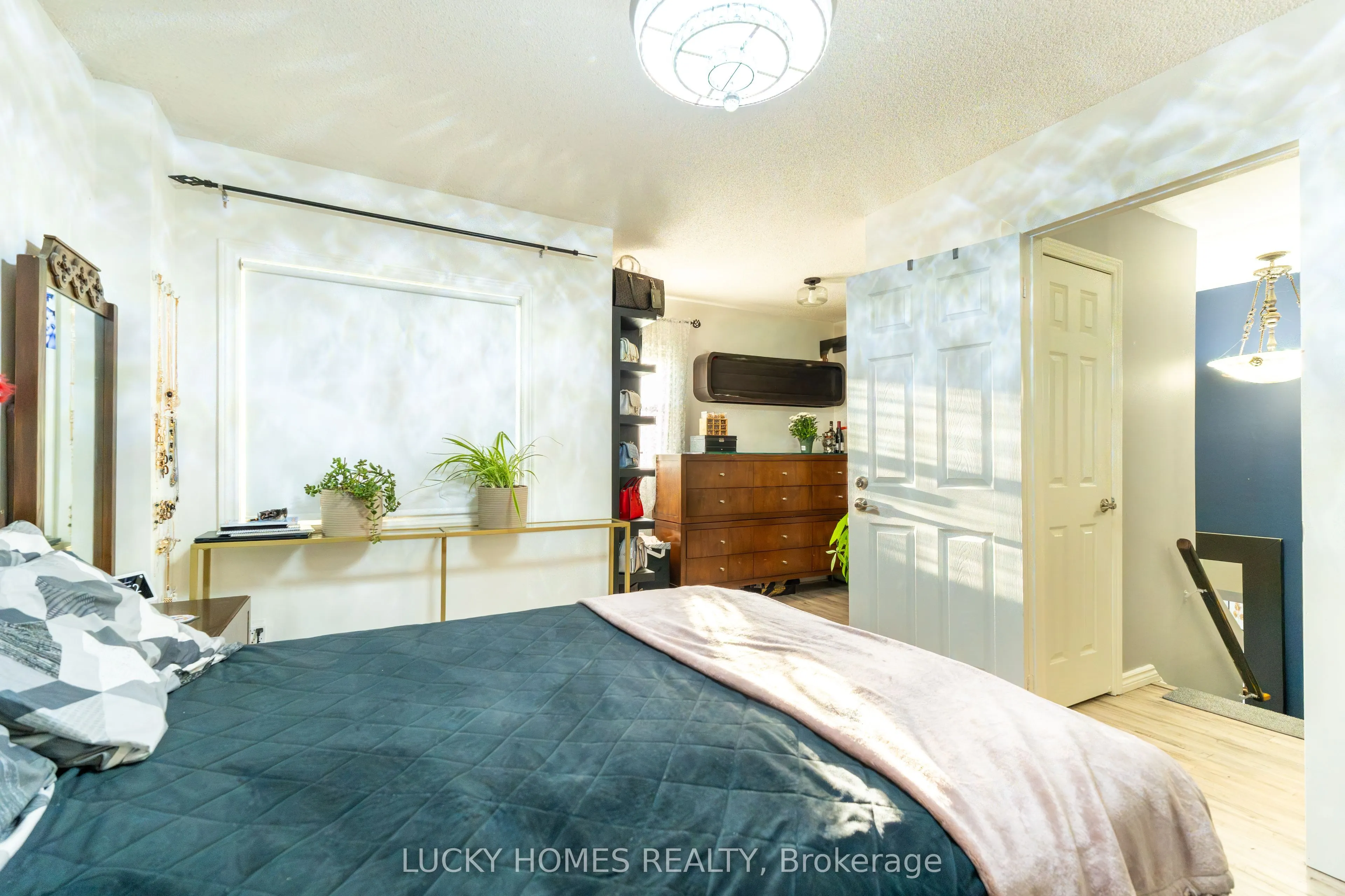 101 Meadowview Boulevard