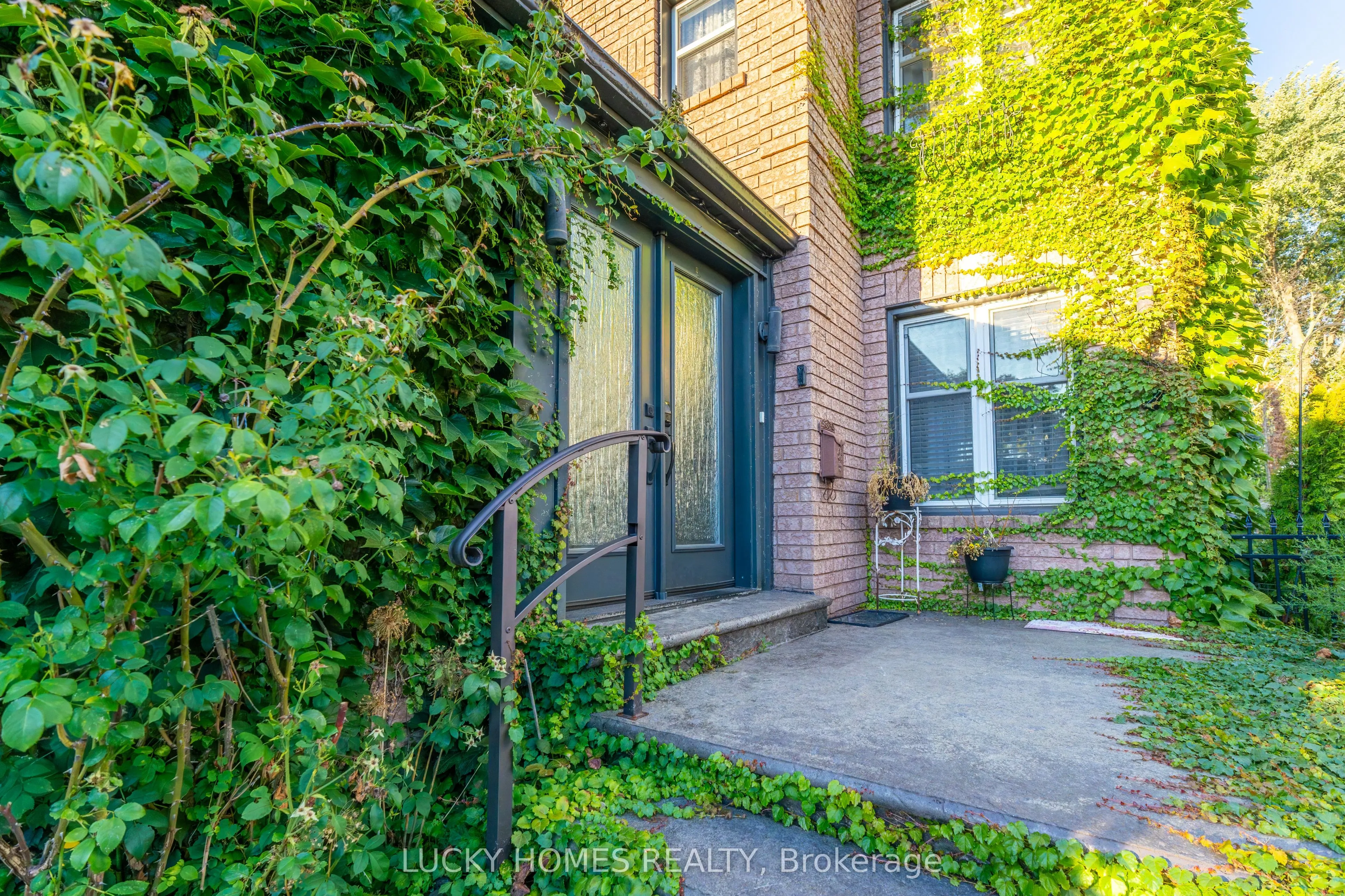 101 Meadowview Boulevard