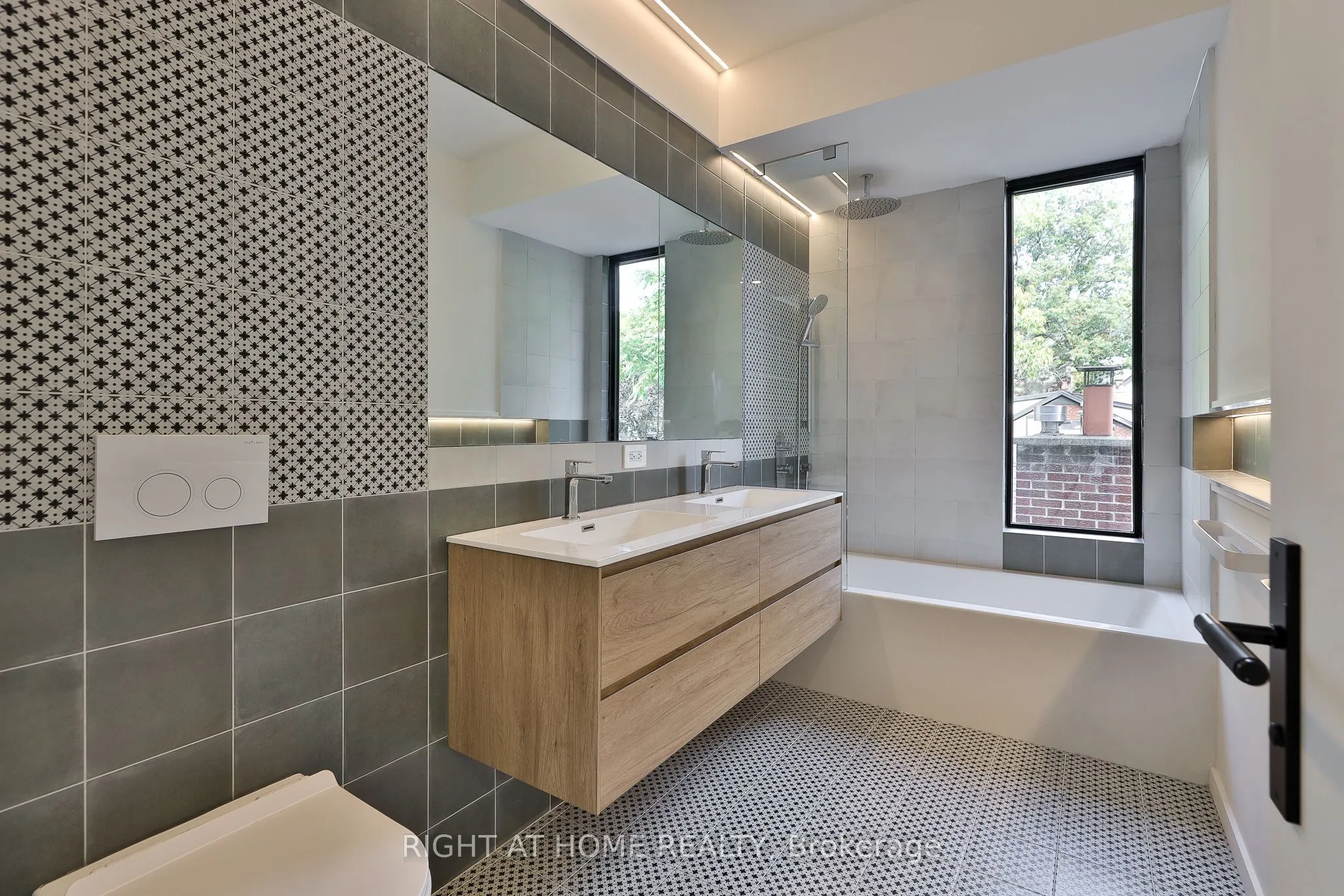 22 Duart Park Road