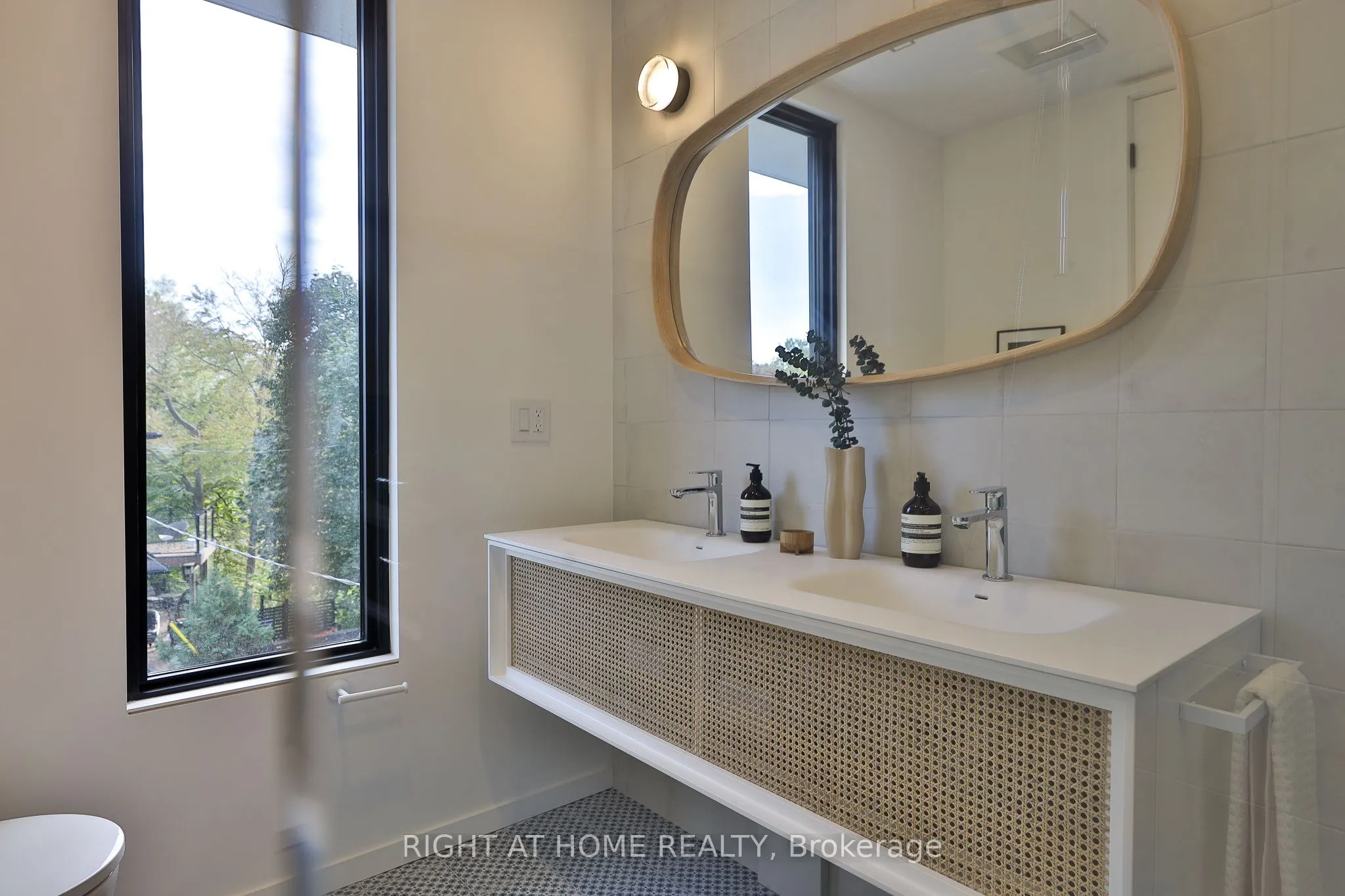 22 Duart Park Road