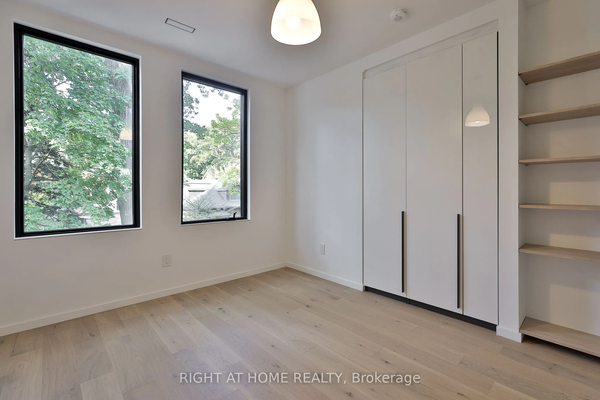22 Duart Park Road