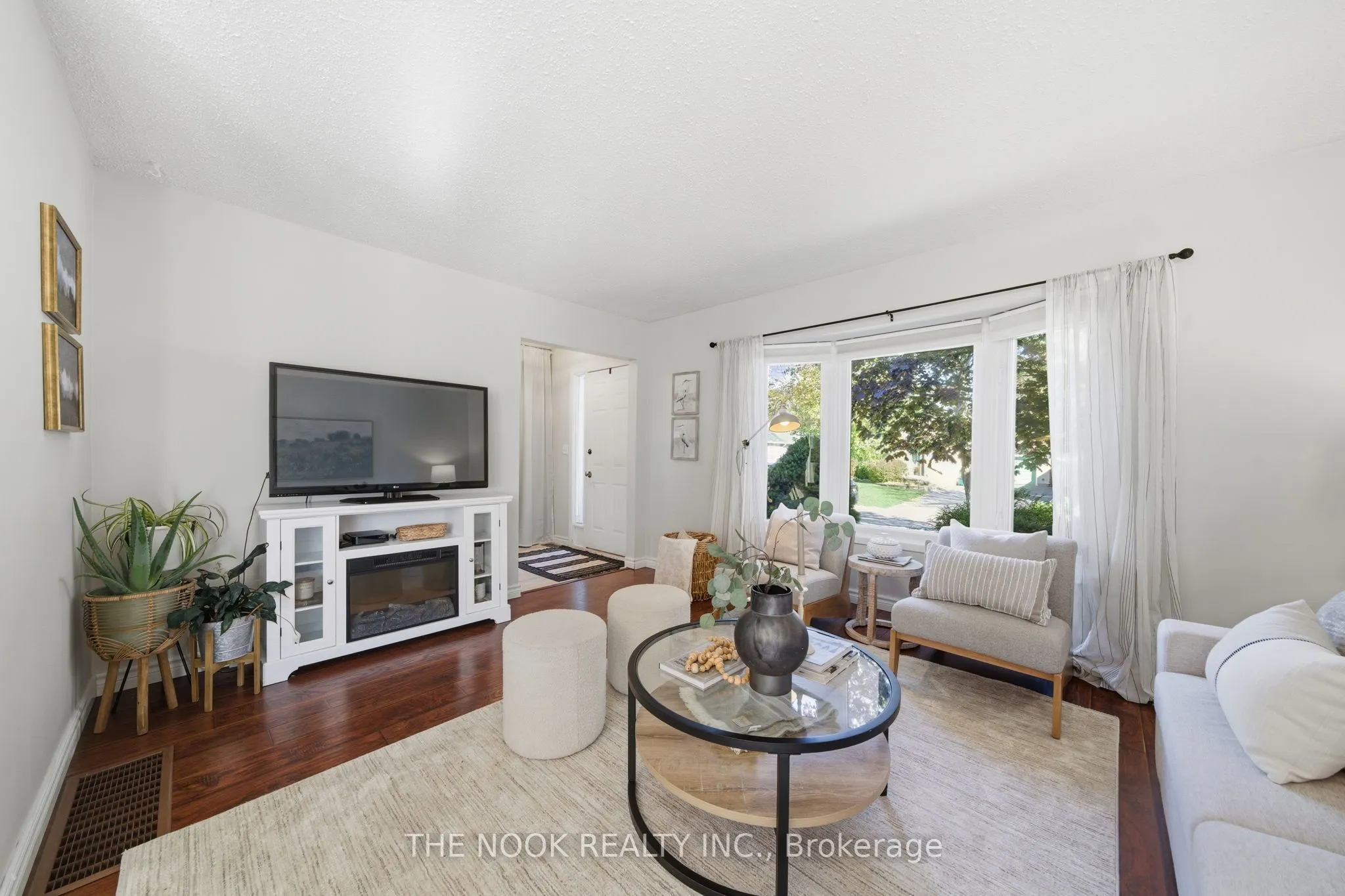 90 Centerfield Drive