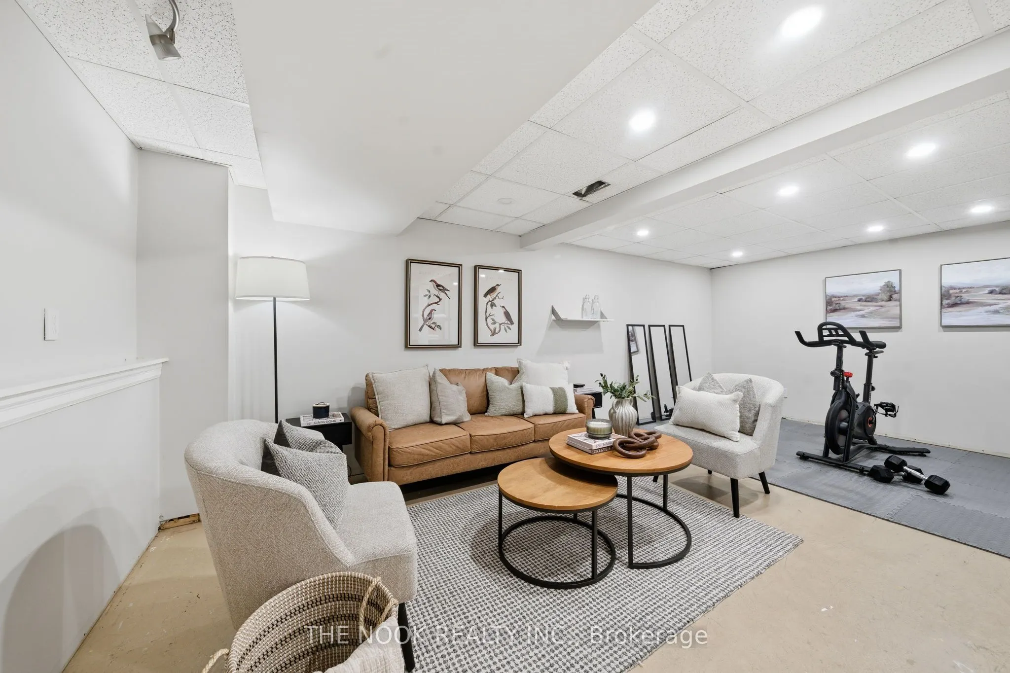 90 Centerfield Drive