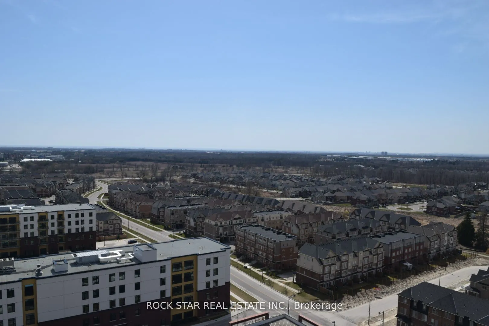 2550 Simcoe Street N, #1717