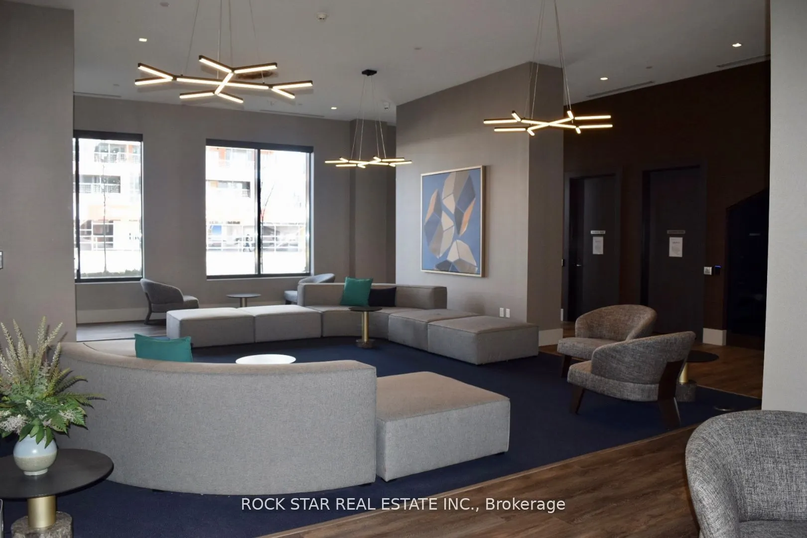 2550 Simcoe Street N, #1717