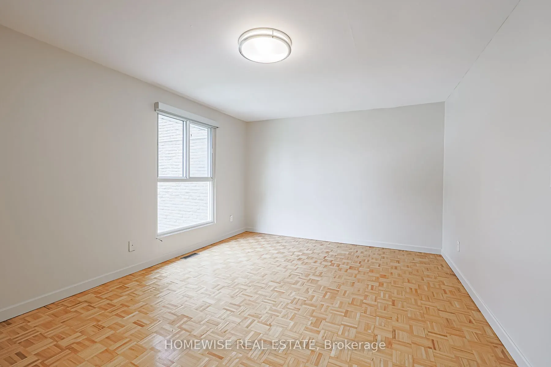 570 Waverly Street N, #28