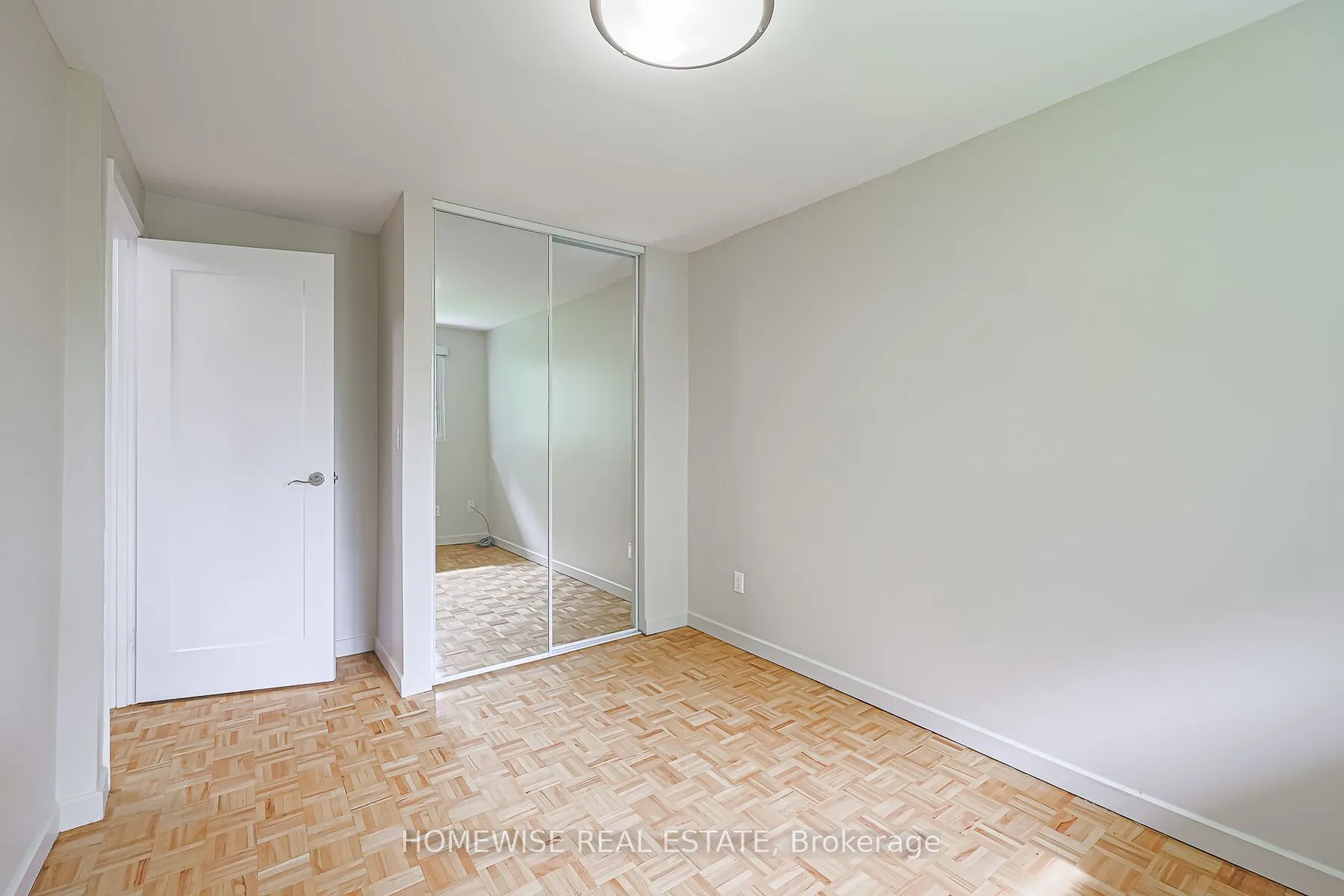 570 Waverly Street N, #28