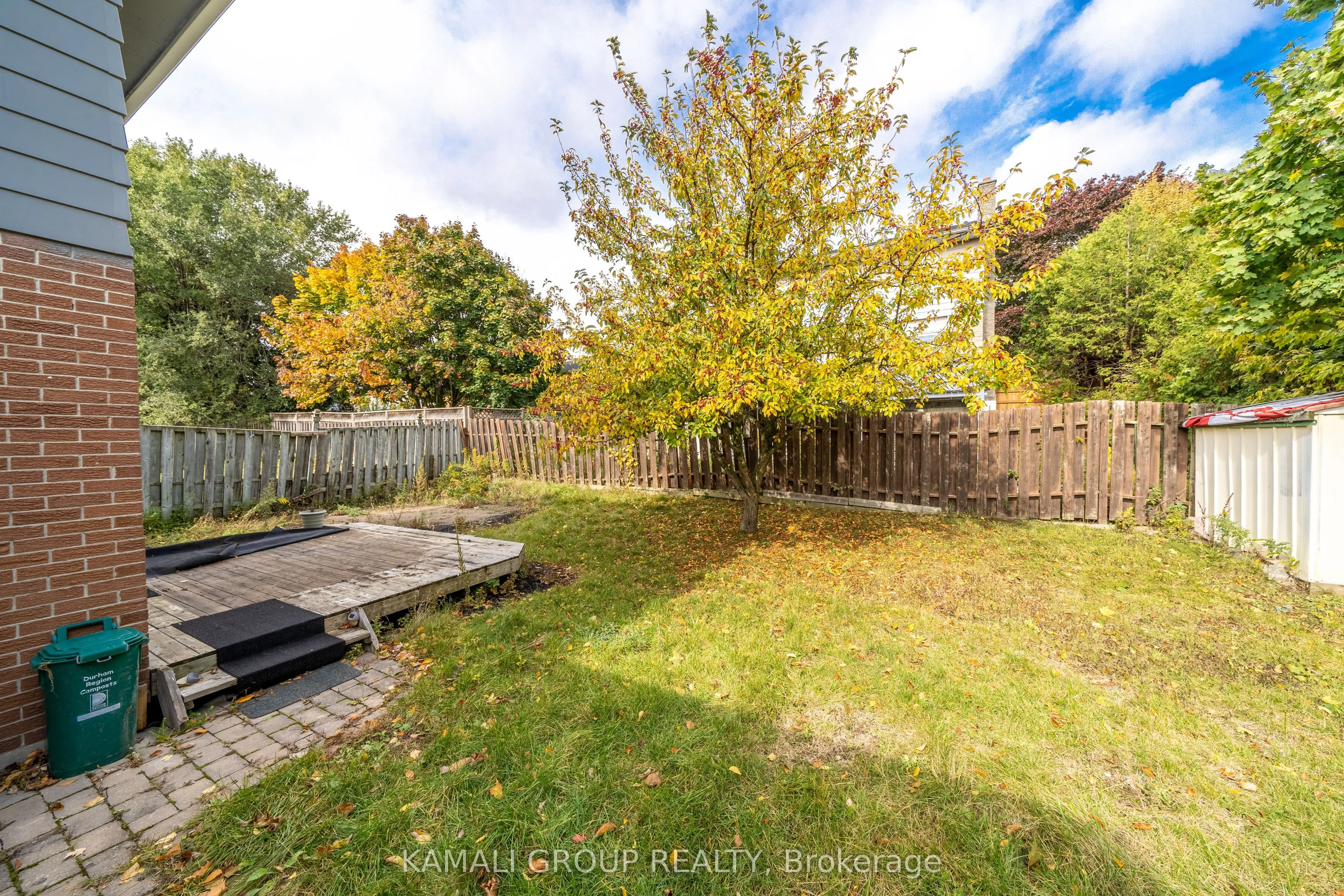 913 Carnaby Crescent