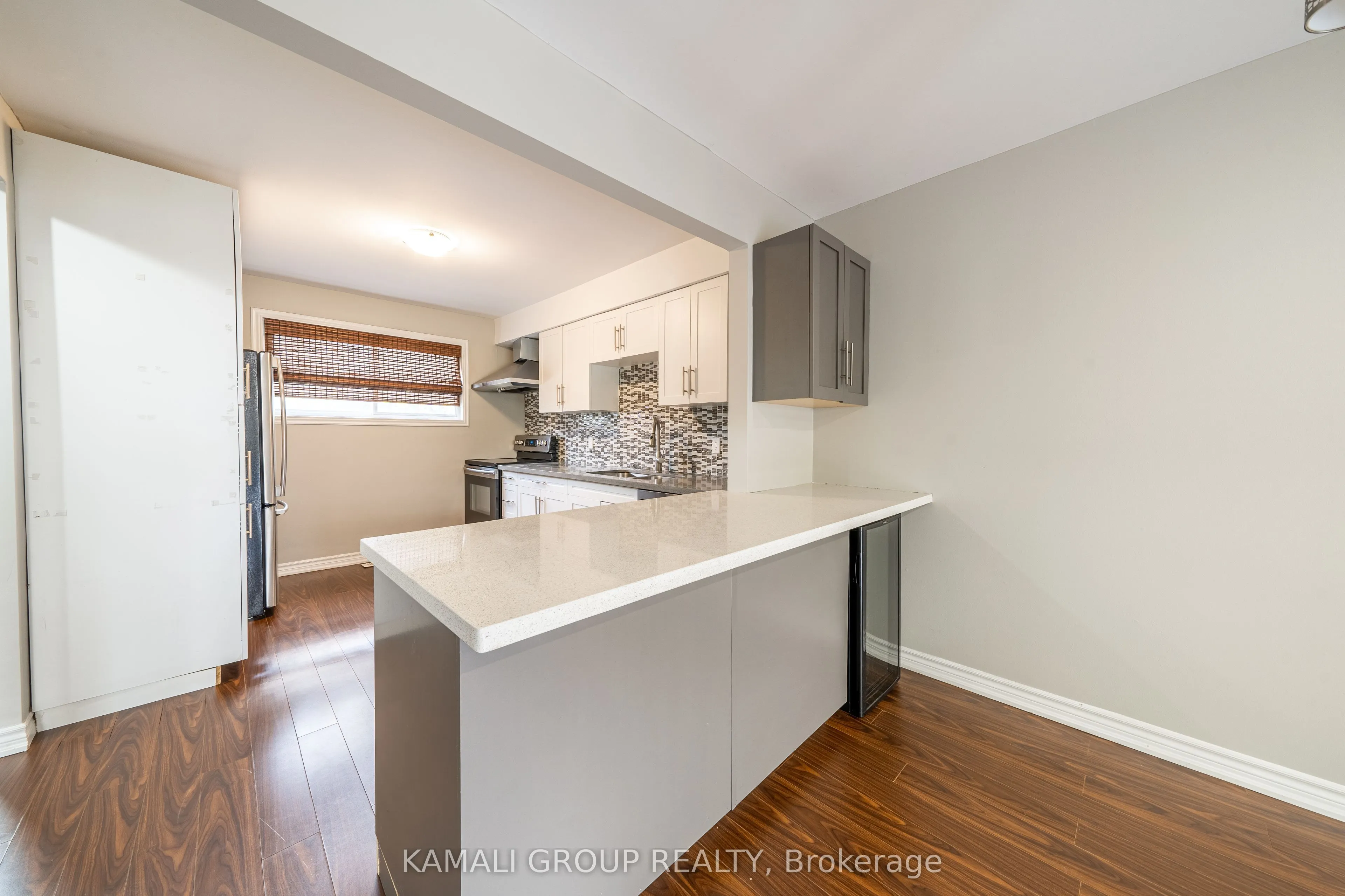 913 Carnaby Crescent