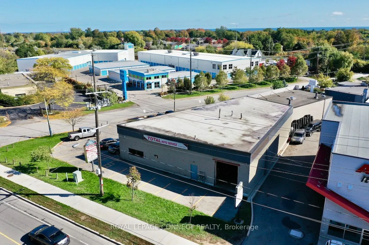 518 Centennial Road N, #1