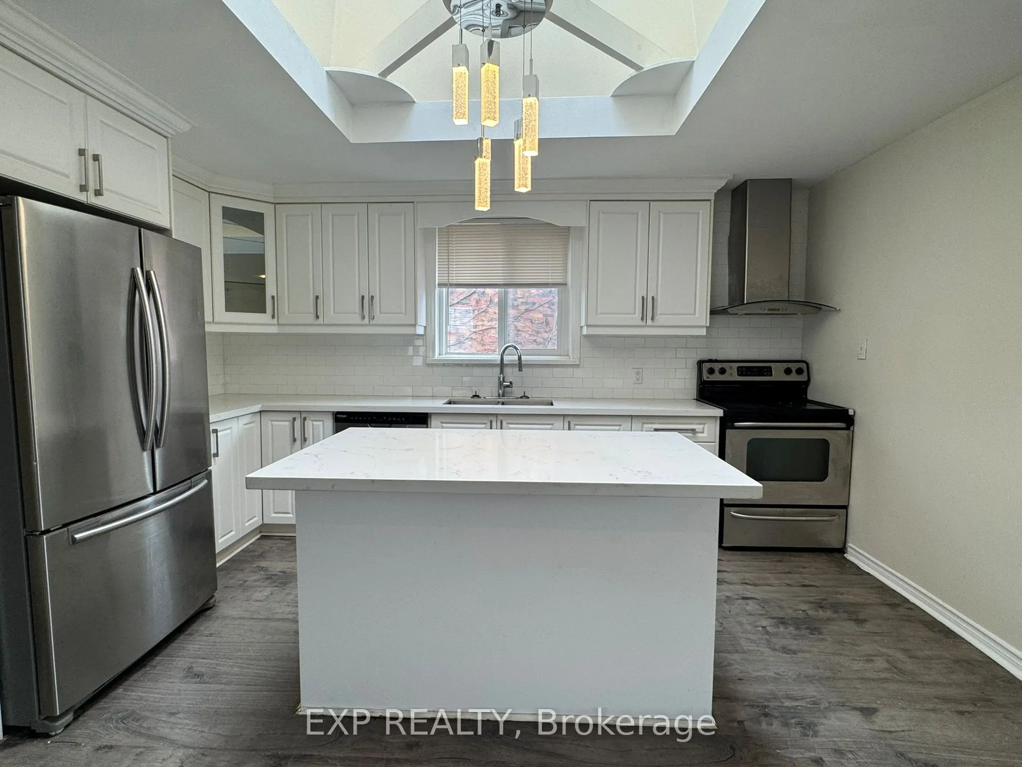 97 Central Park Boulevard N, #Upper,
