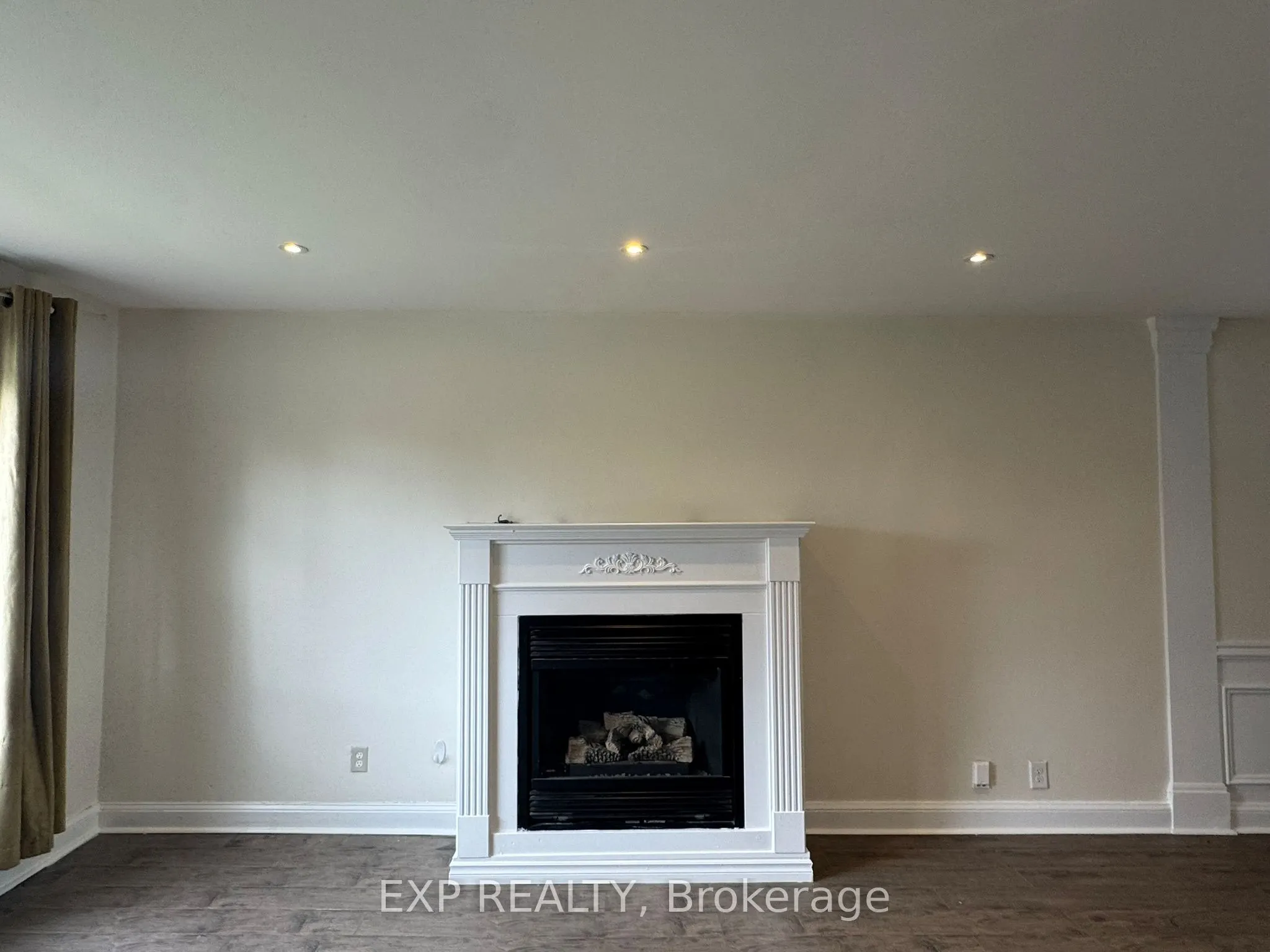 97 Central Park Boulevard N, #Upper,