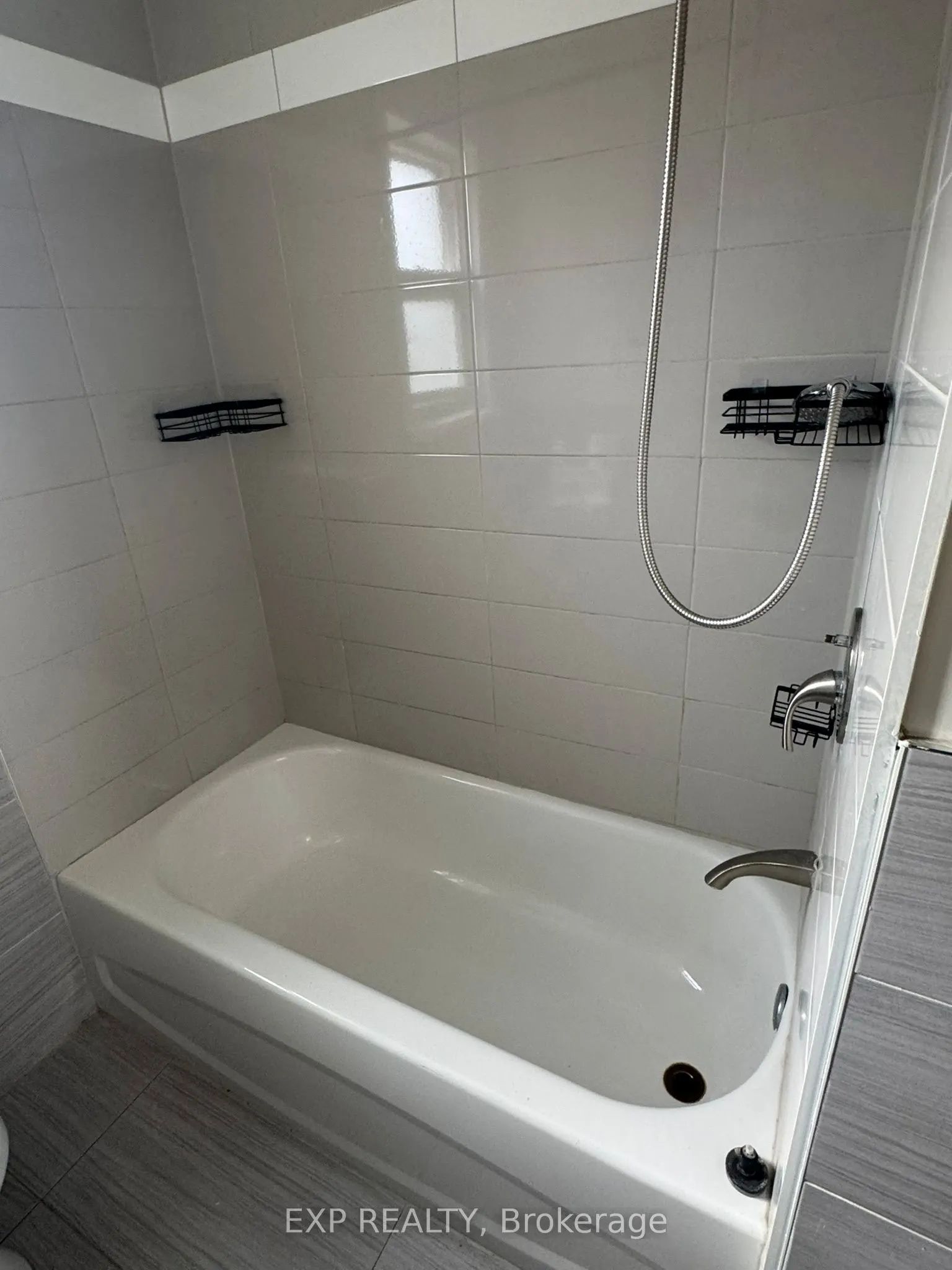 97 Central Park Boulevard N, #Upper,