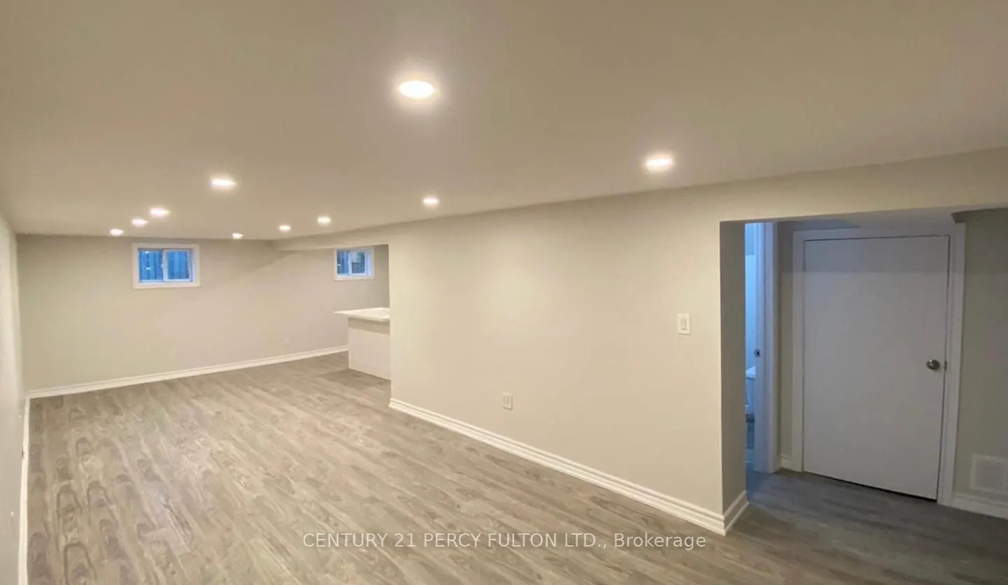 871 Liverpool Road, #Lower