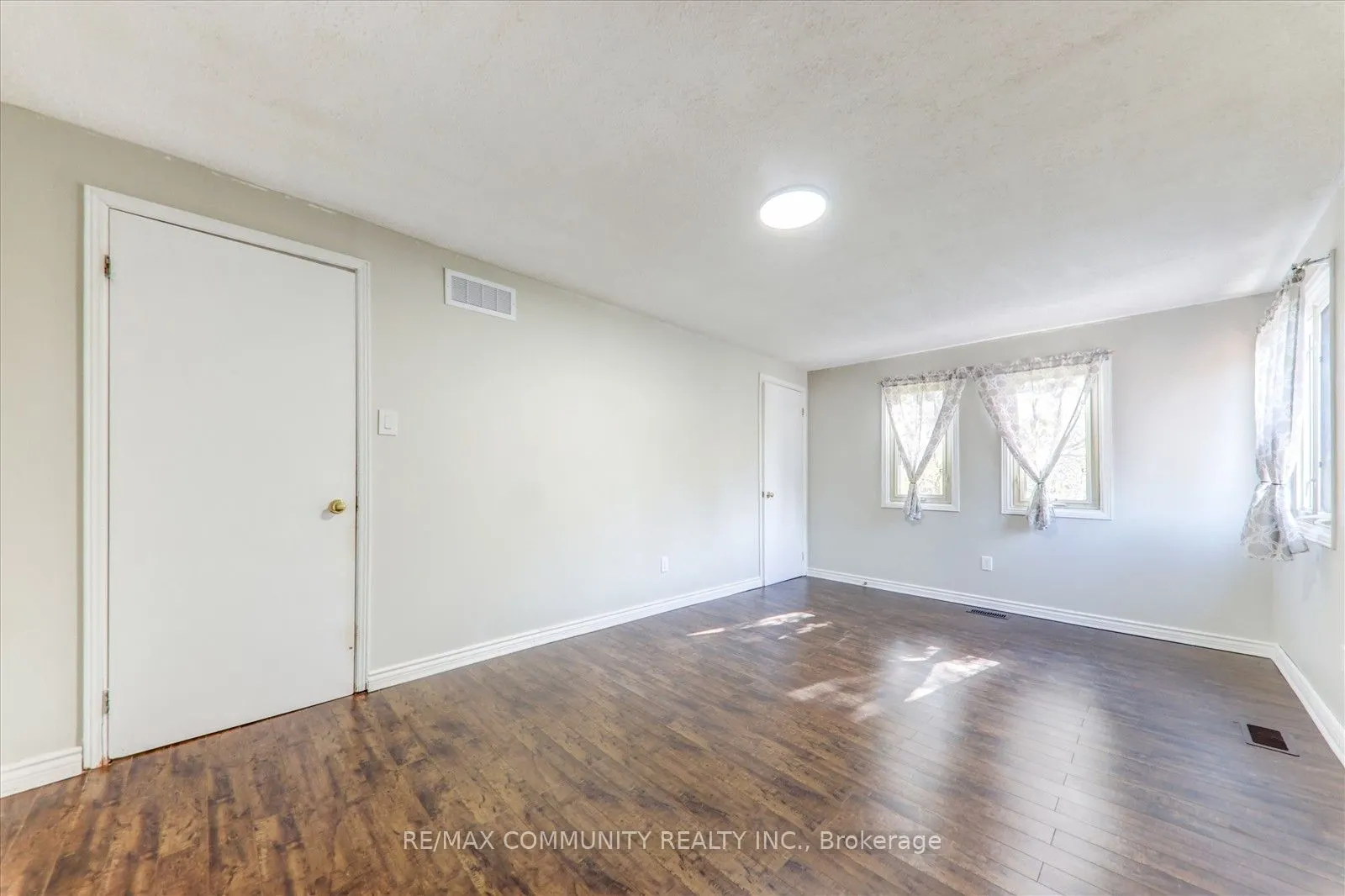 7 Adams Drive