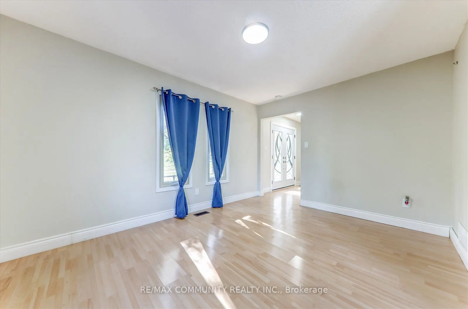 7 Adams Drive