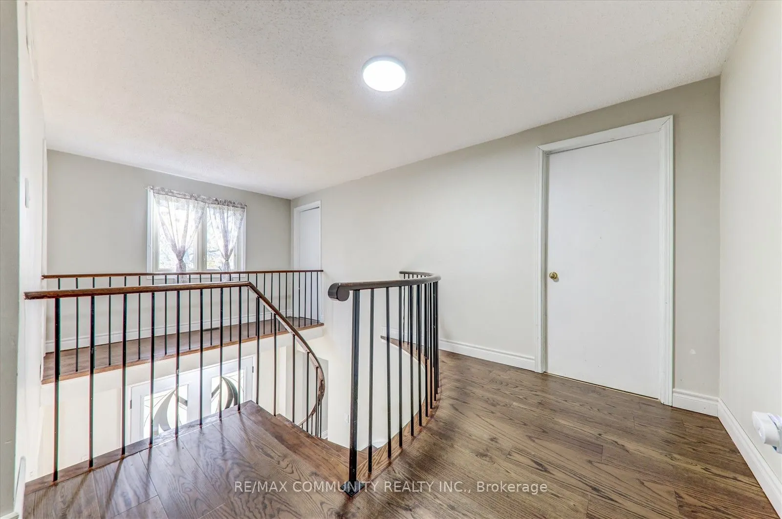 7 Adams Drive