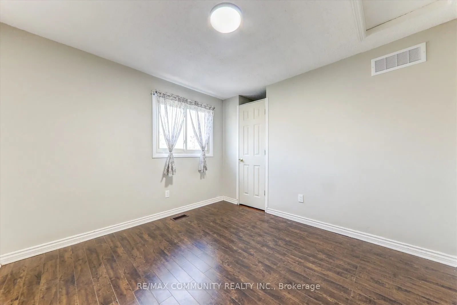 7 Adams Drive