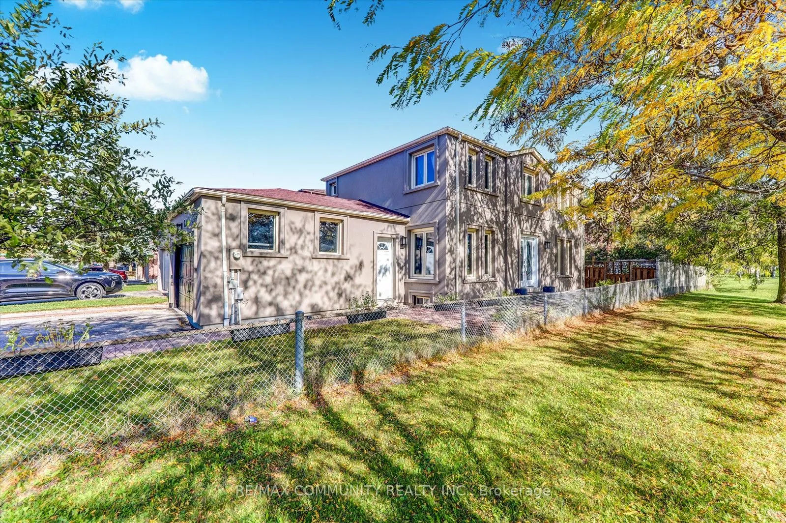 7 Adams Drive