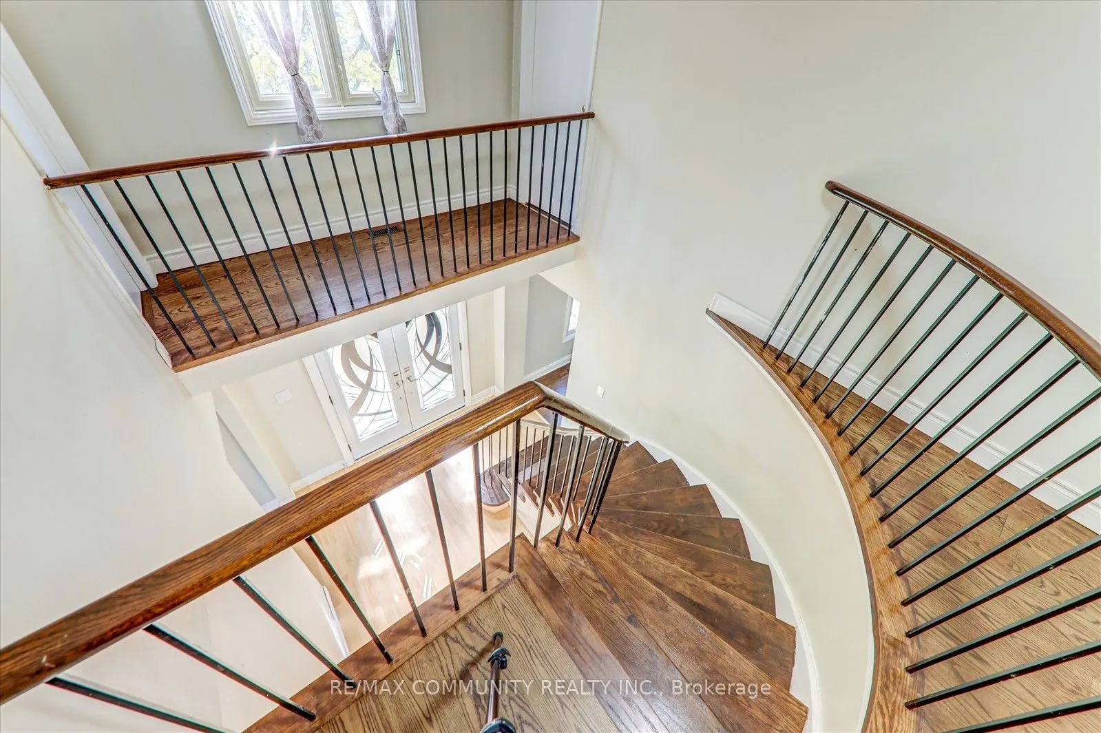 7 Adams Drive