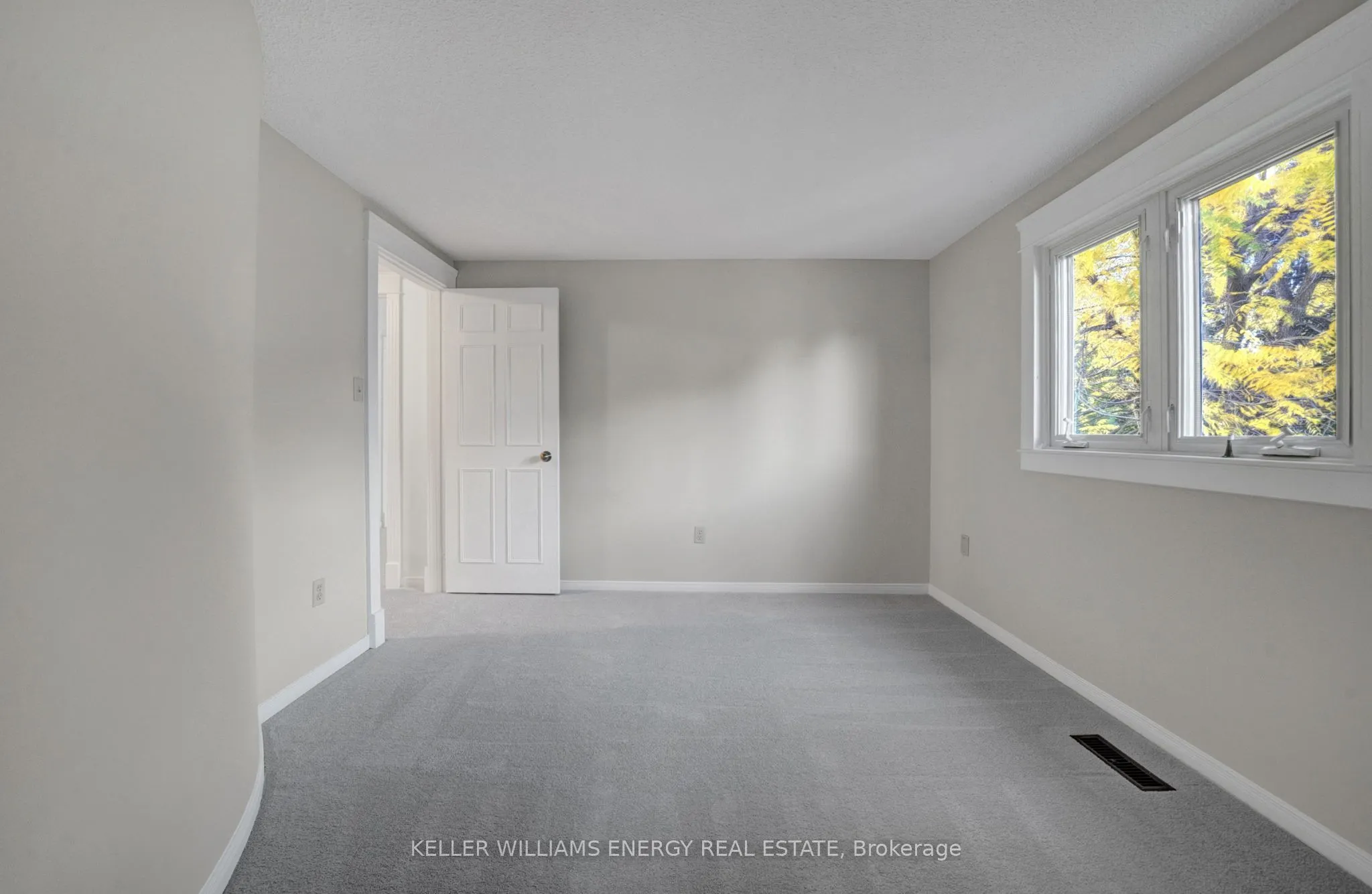 66 Rotherglen Road S