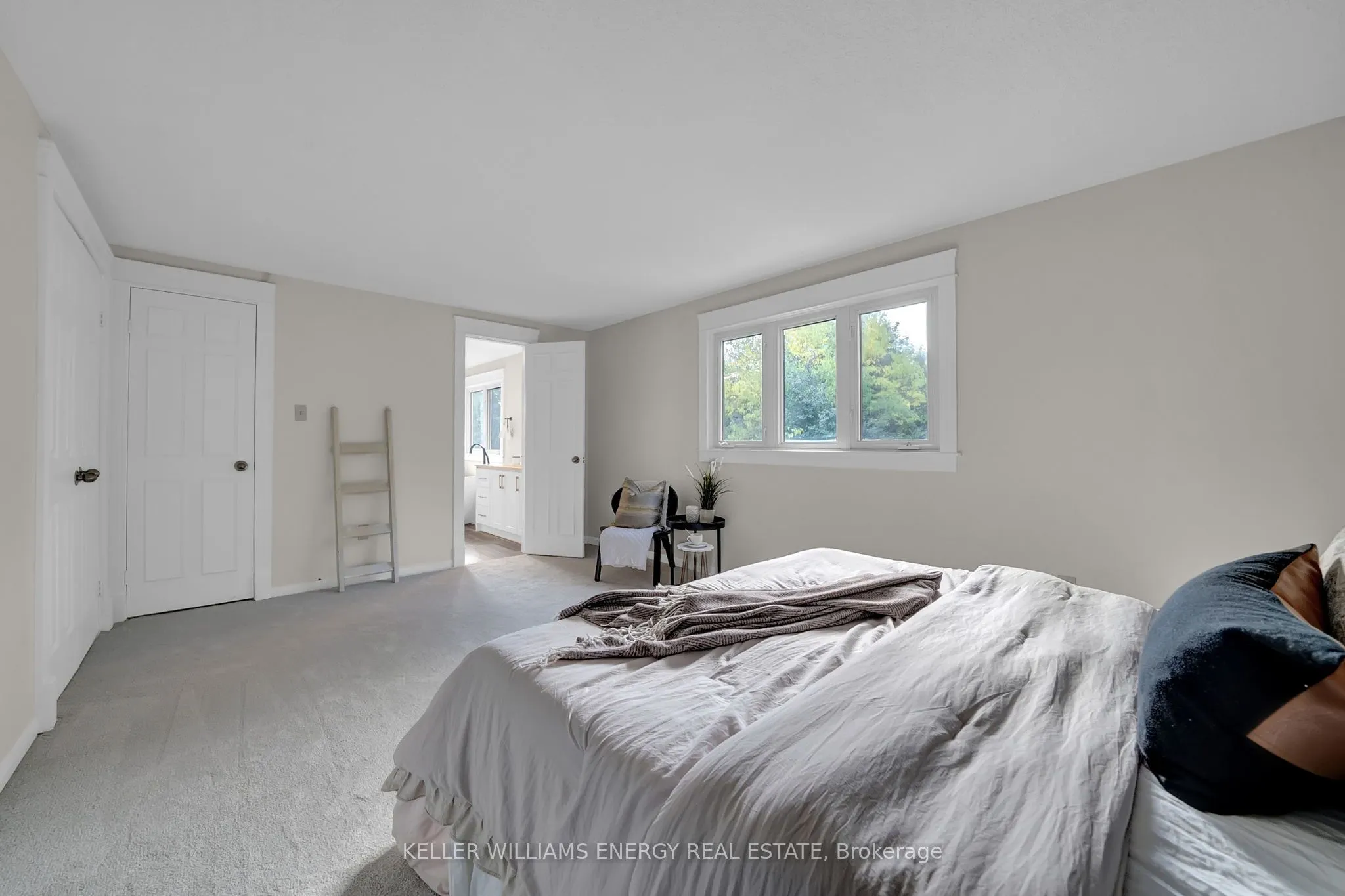 66 Rotherglen Road S