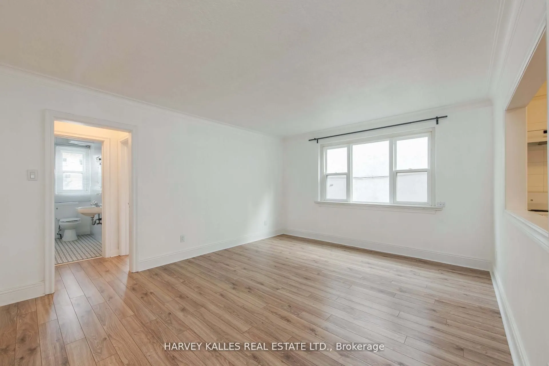2905 St Clair Avenue E, #11