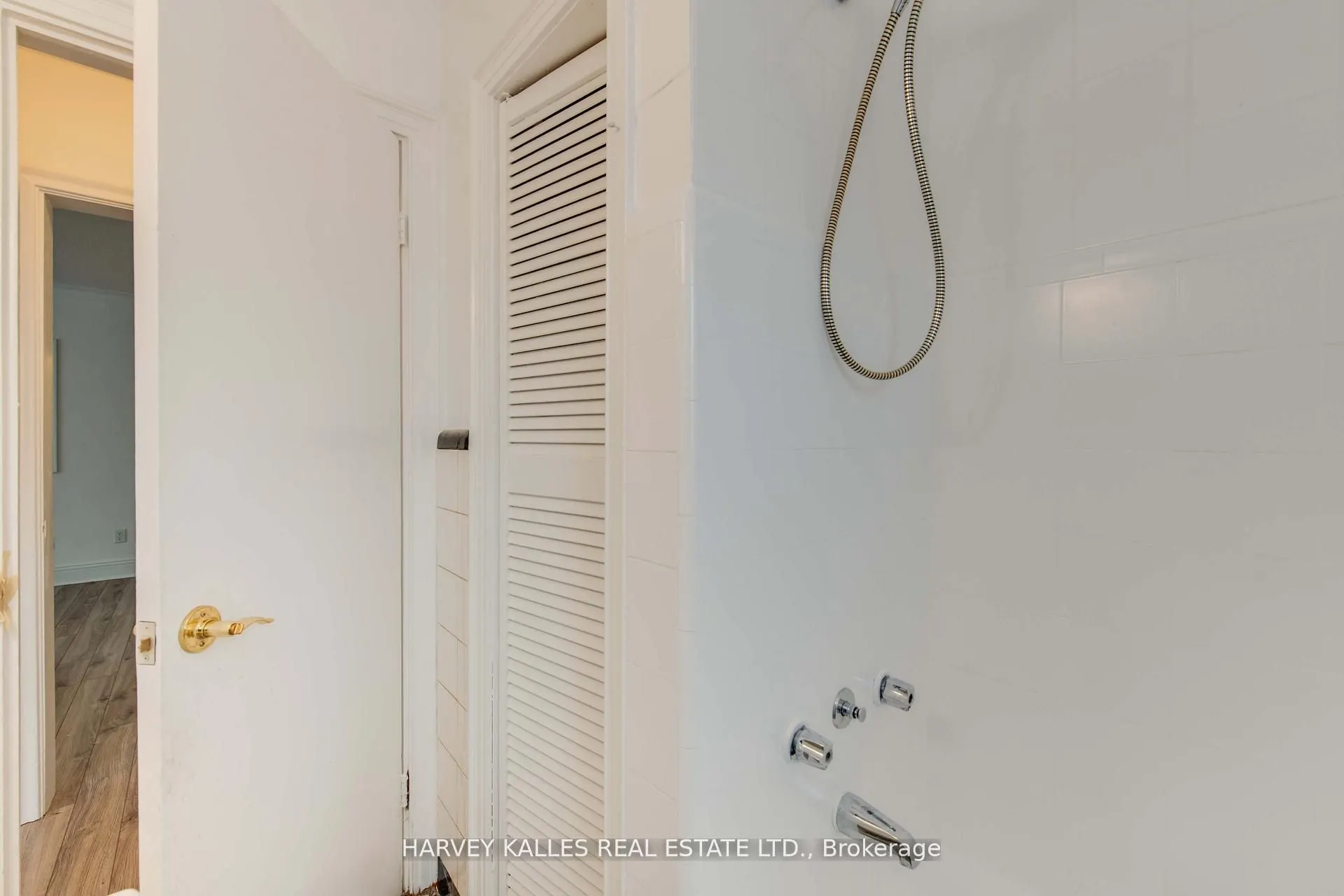 2905 St Clair Avenue E, #11