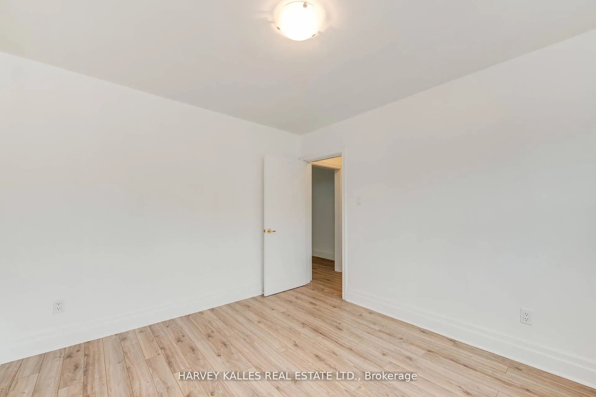 2905 St Clair Avenue E, #11