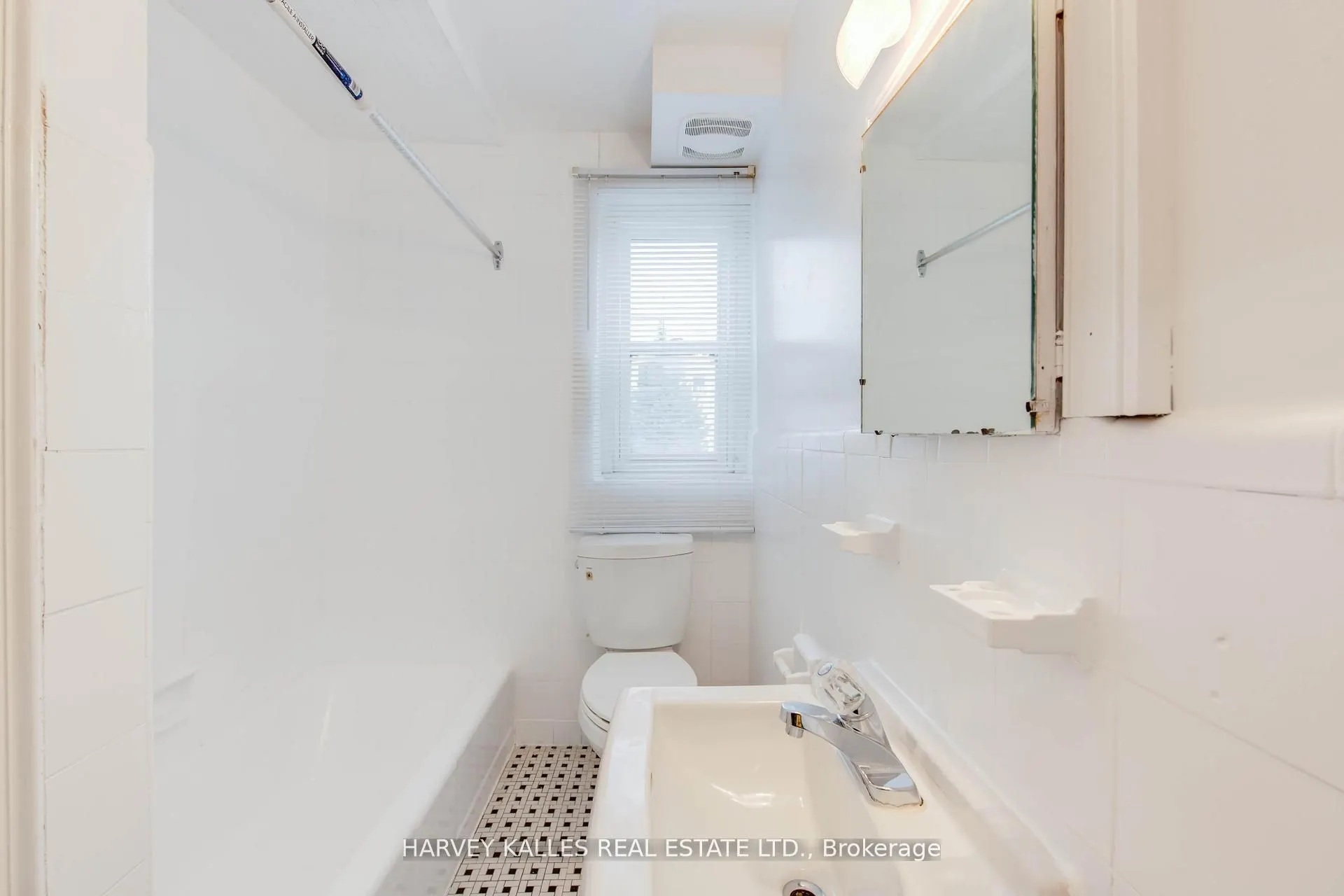 2905 St Clair Avenue E, #11