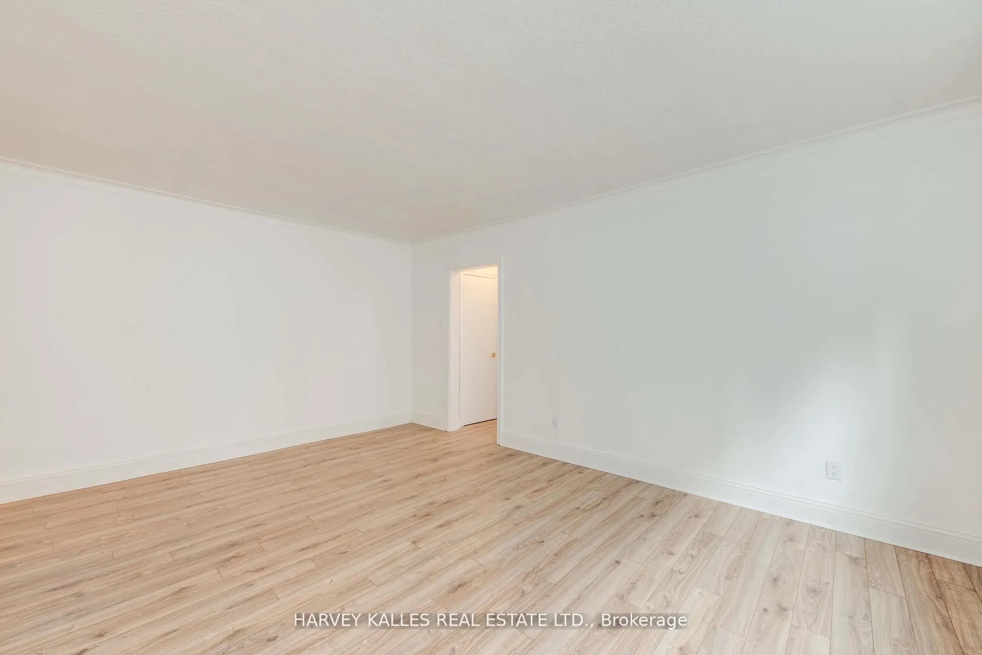 2905 St Clair Avenue E, #11