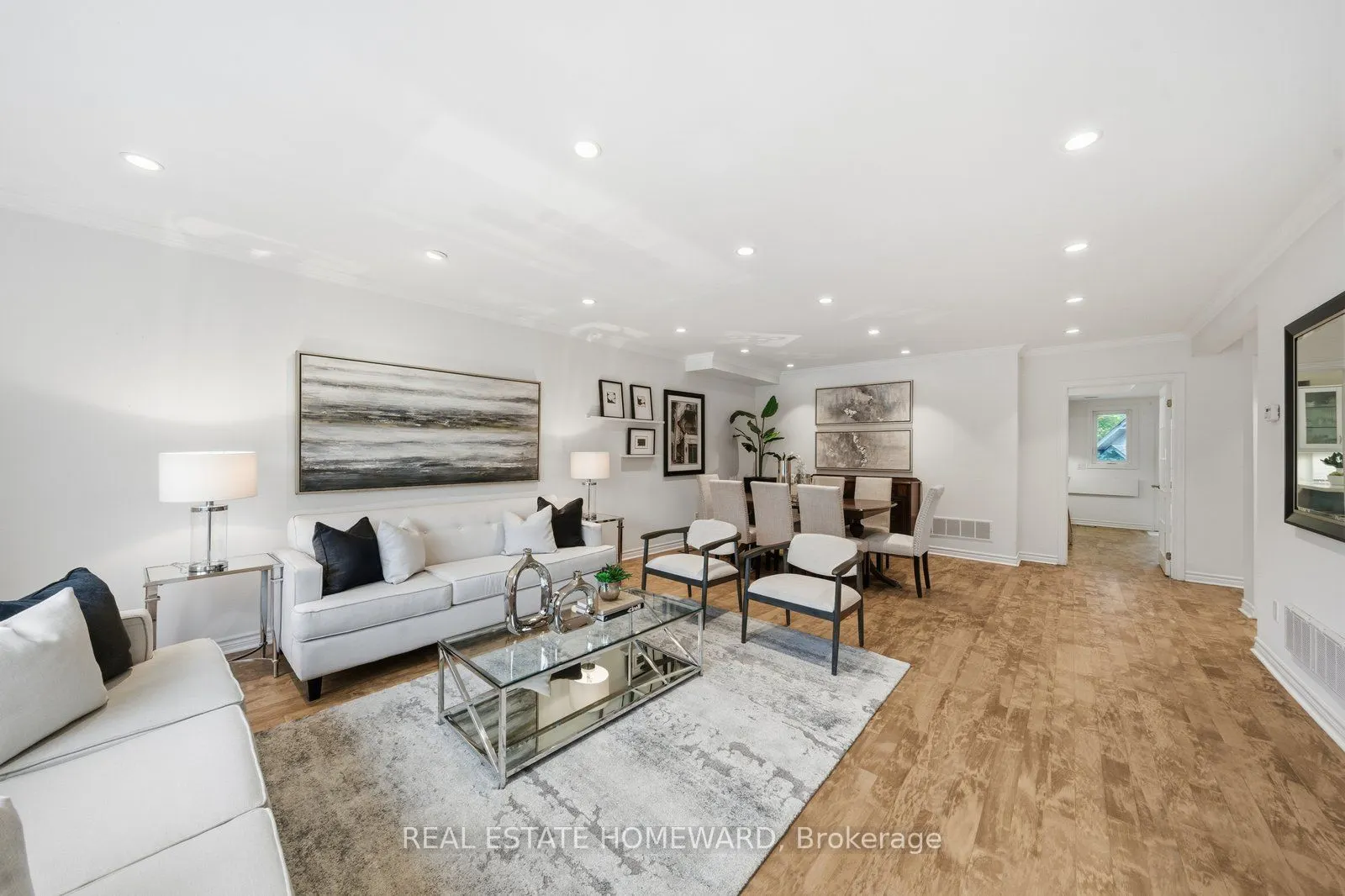 30 Lynn Road
