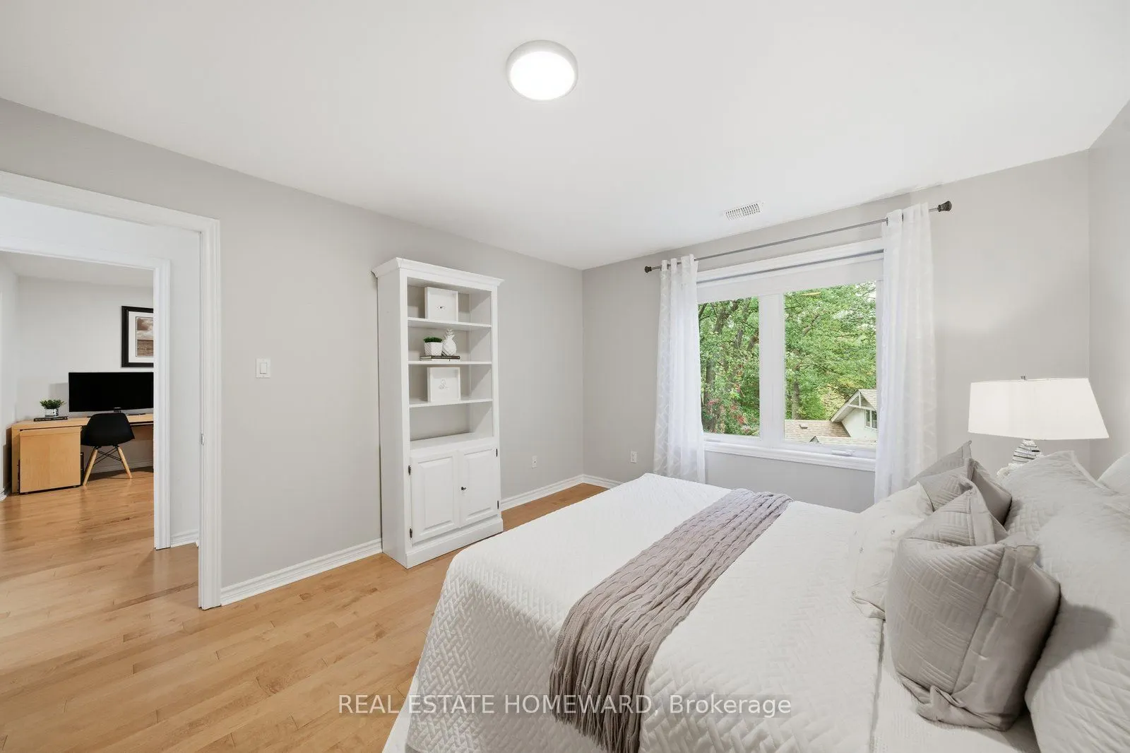 30 Lynn Road