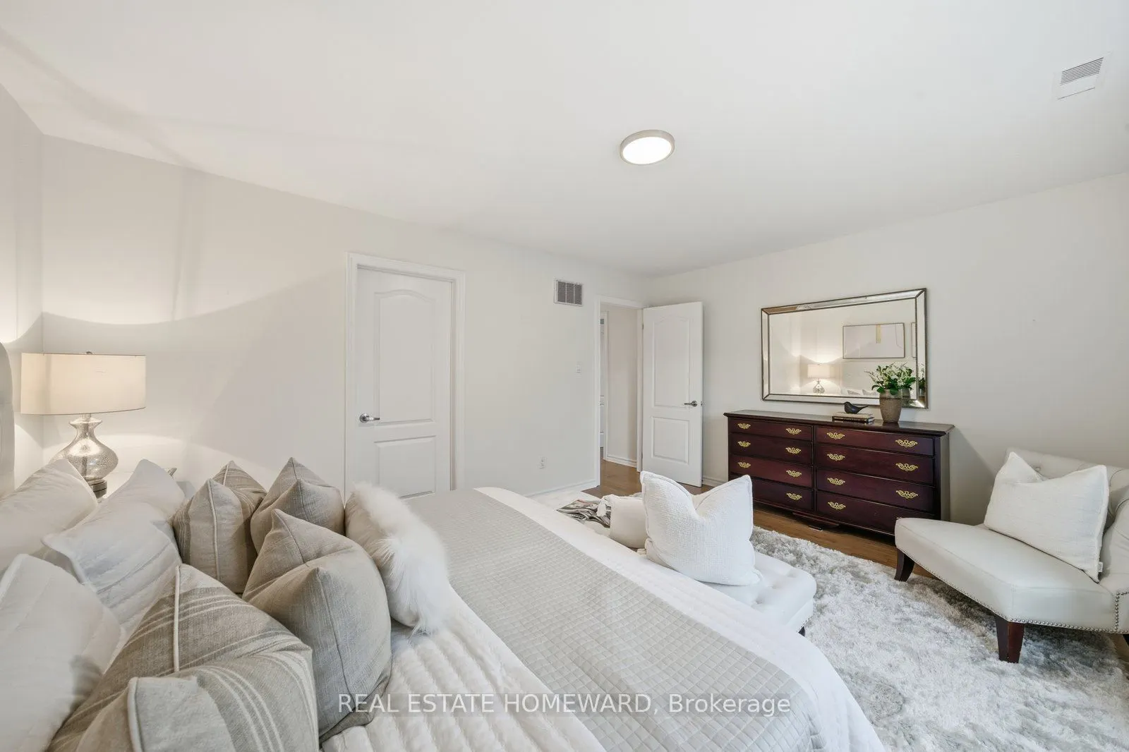 30 Lynn Road