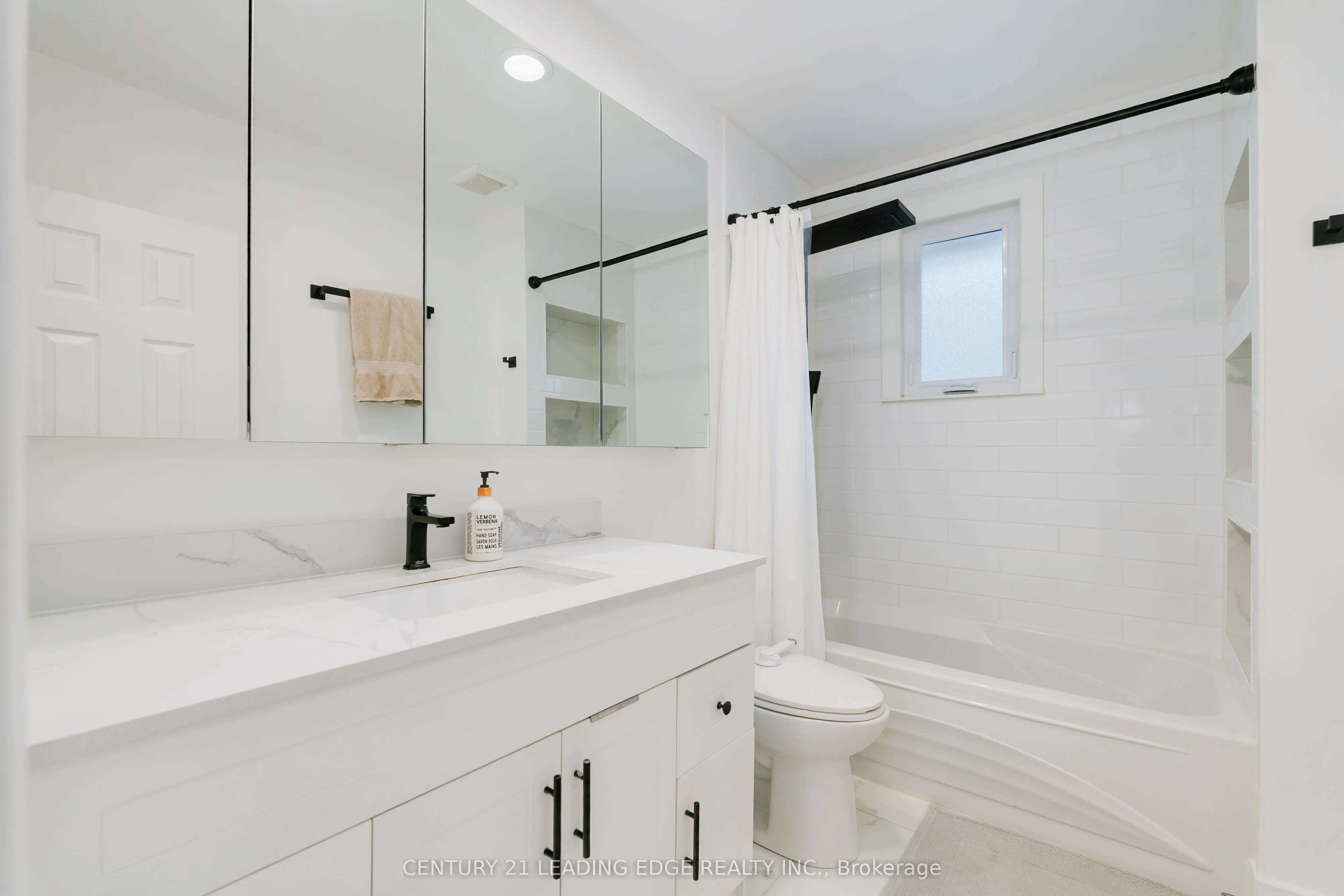 4 Aveline Crescent