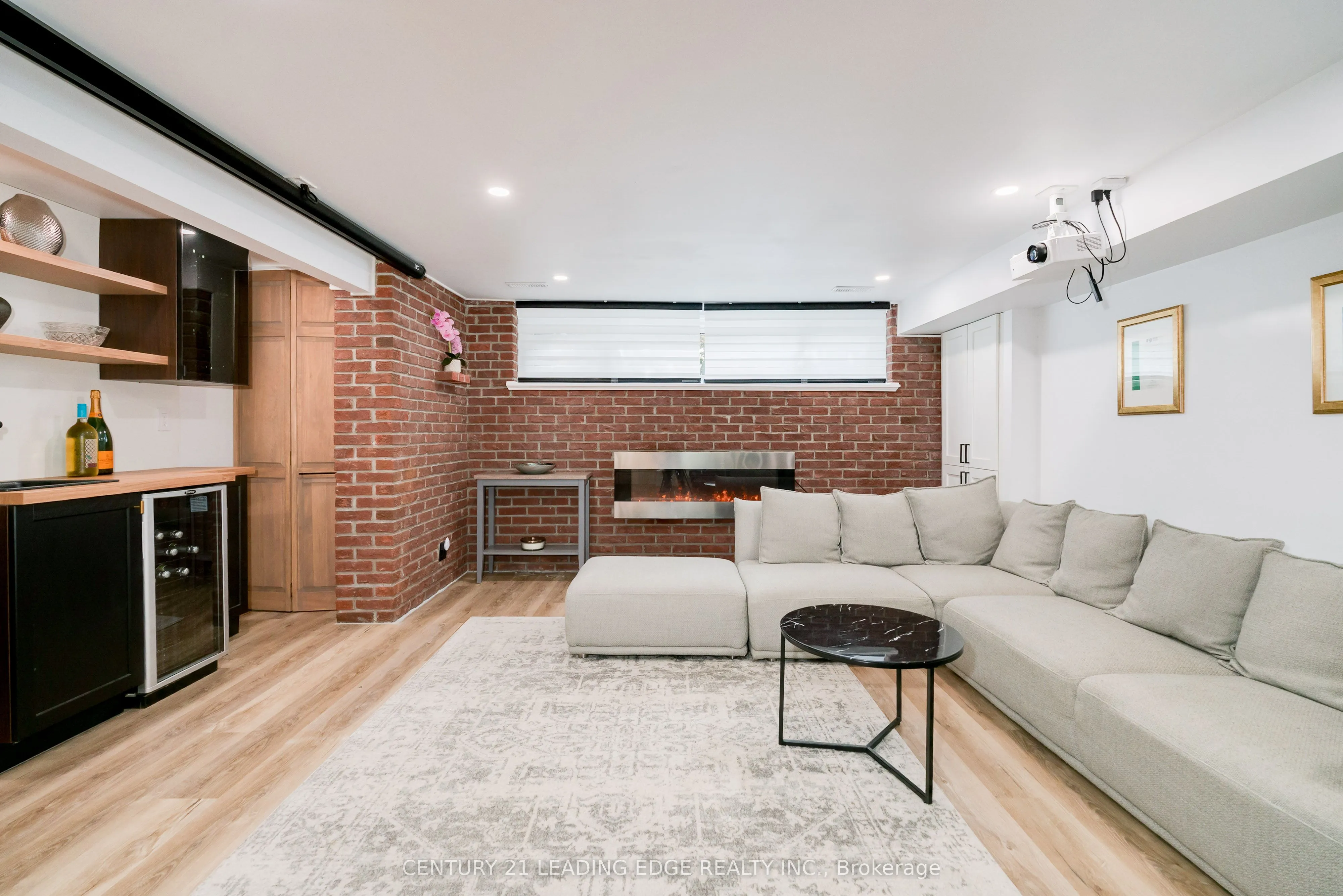 4 Aveline Crescent