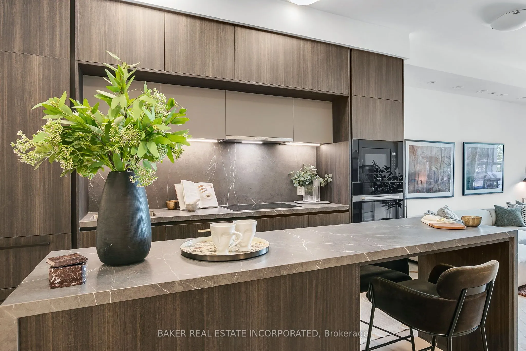 800 Broadview Avenue, #207