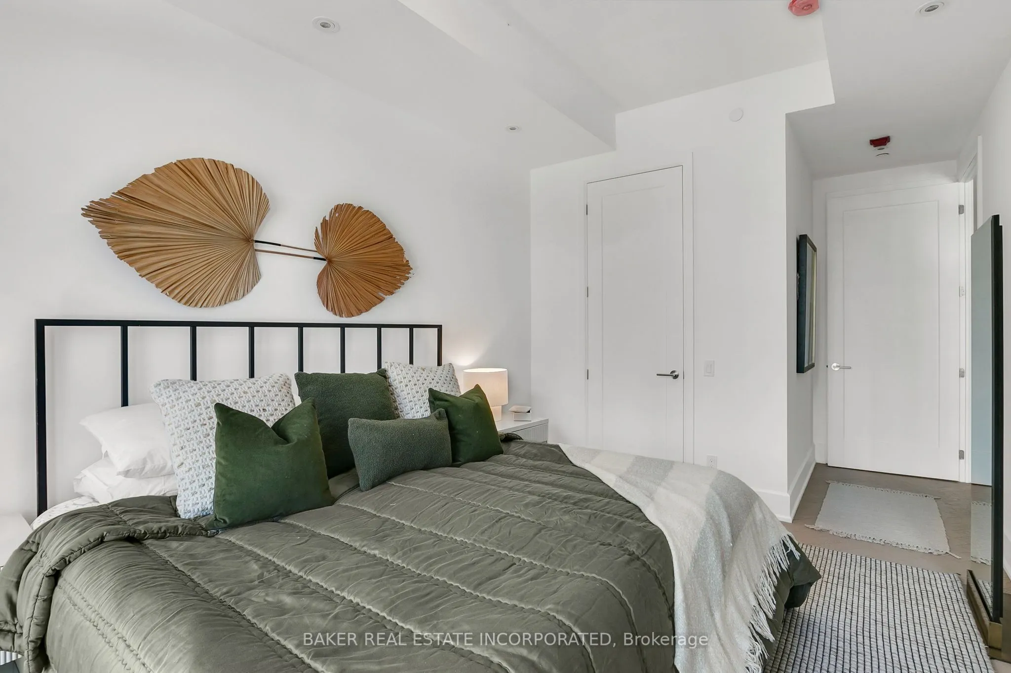 800 Broadview Avenue, #207