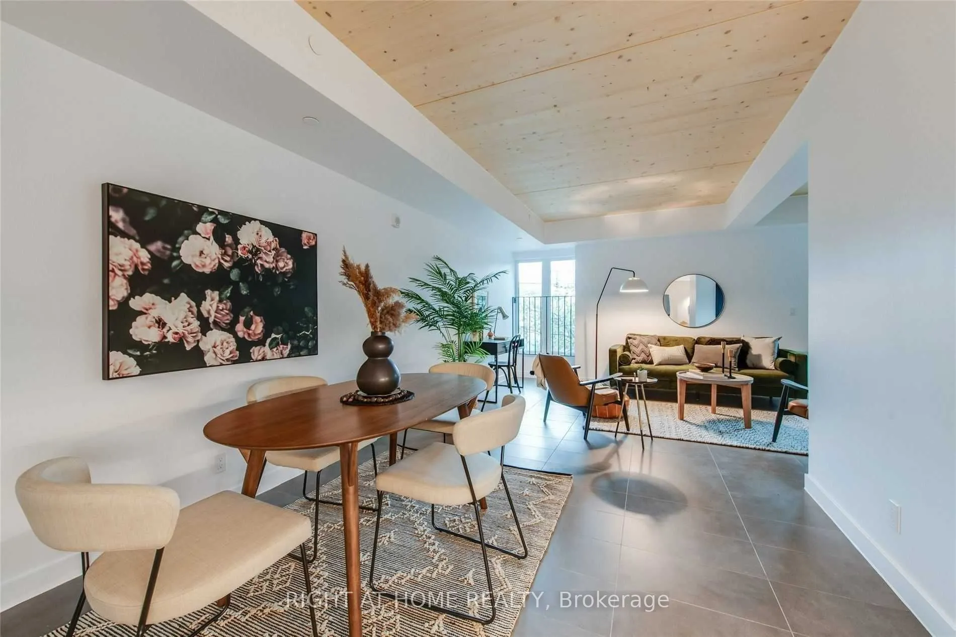 1598 Queen Street E, #302