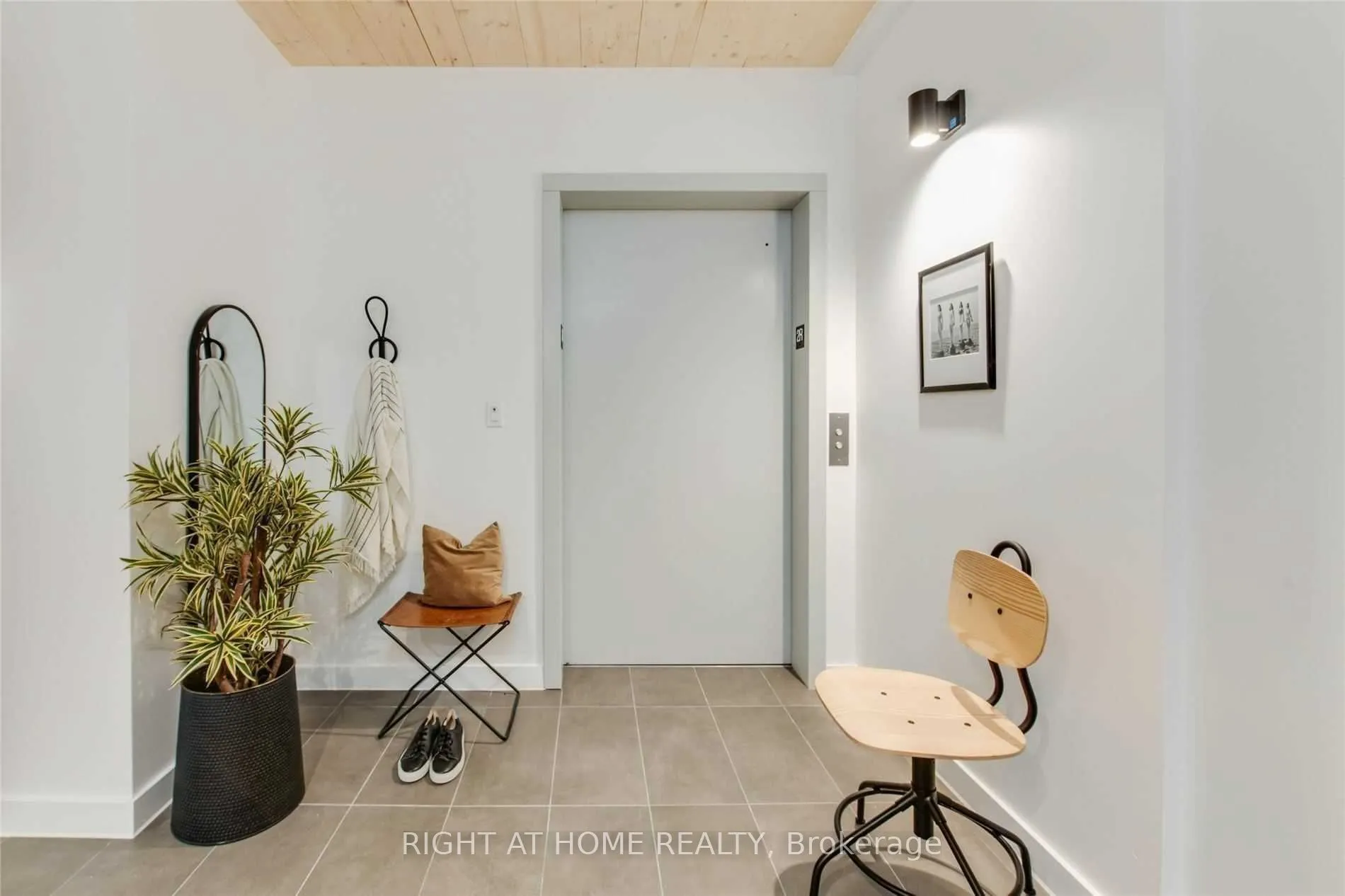 1598 Queen Street E, #302